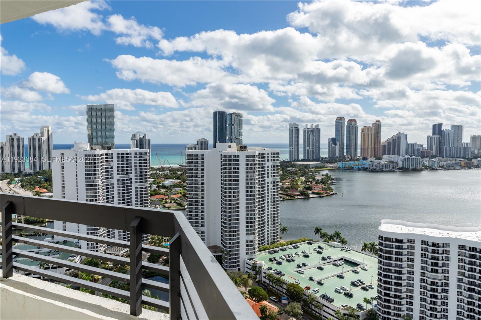 3500 Mystic Pointe Dr # 3506