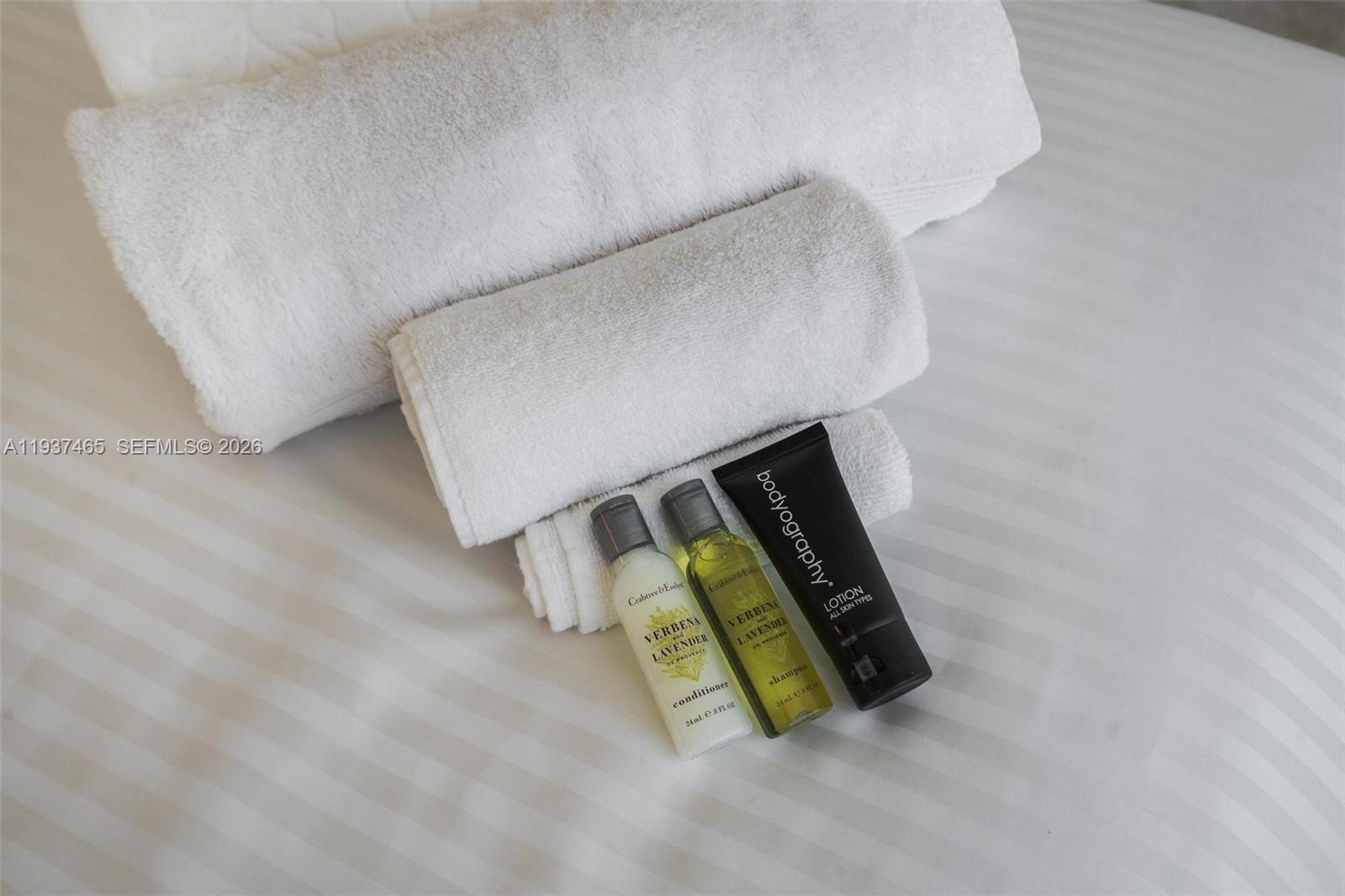 5225 Collins Ave # 1221