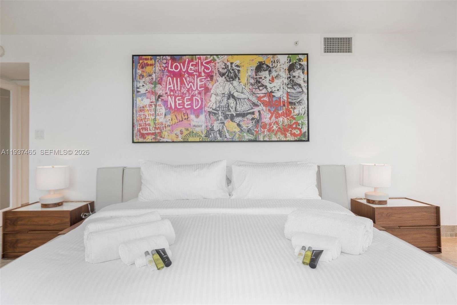 5225 Collins Ave # 1221