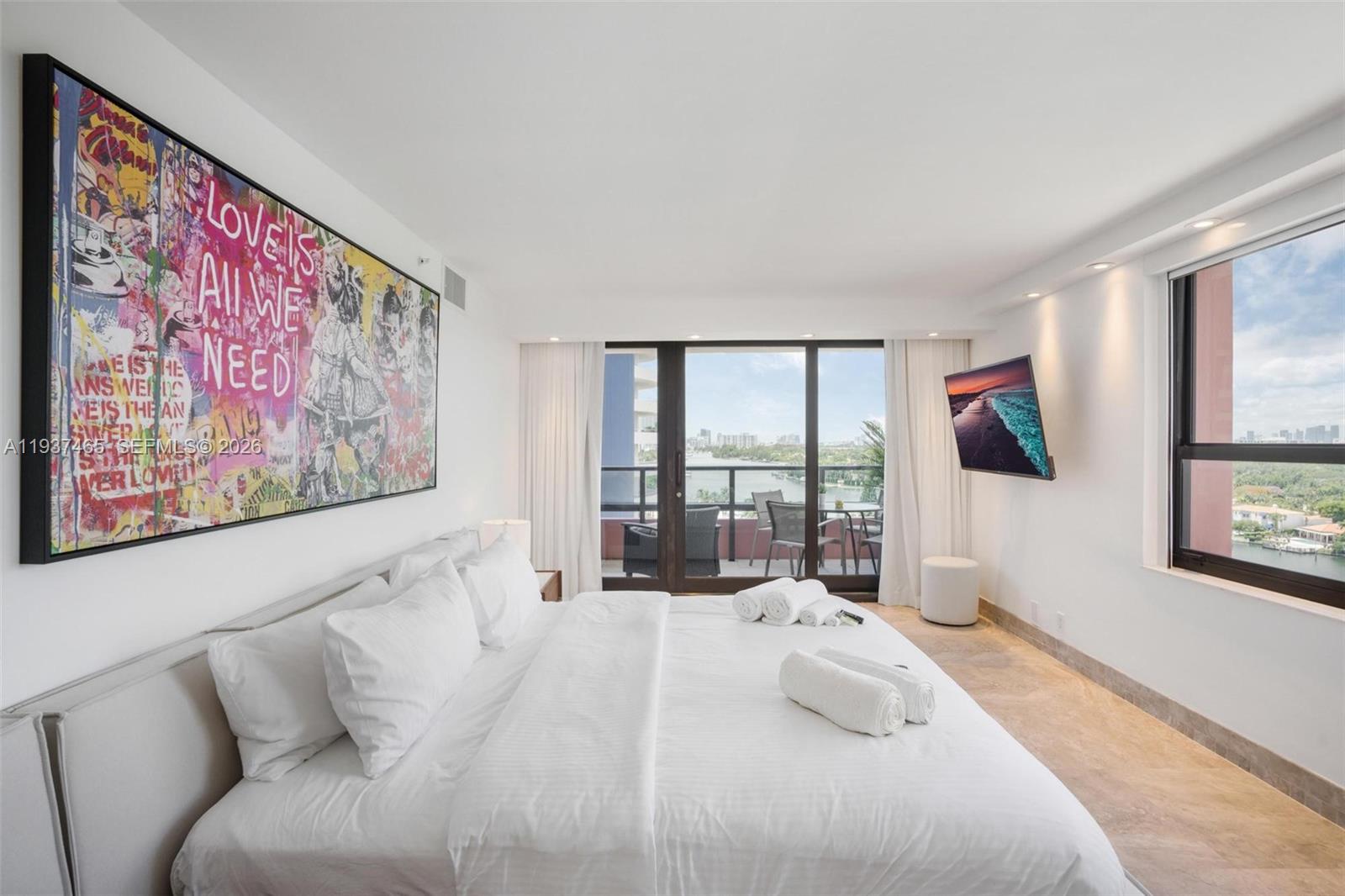 5225 Collins Ave # 1221