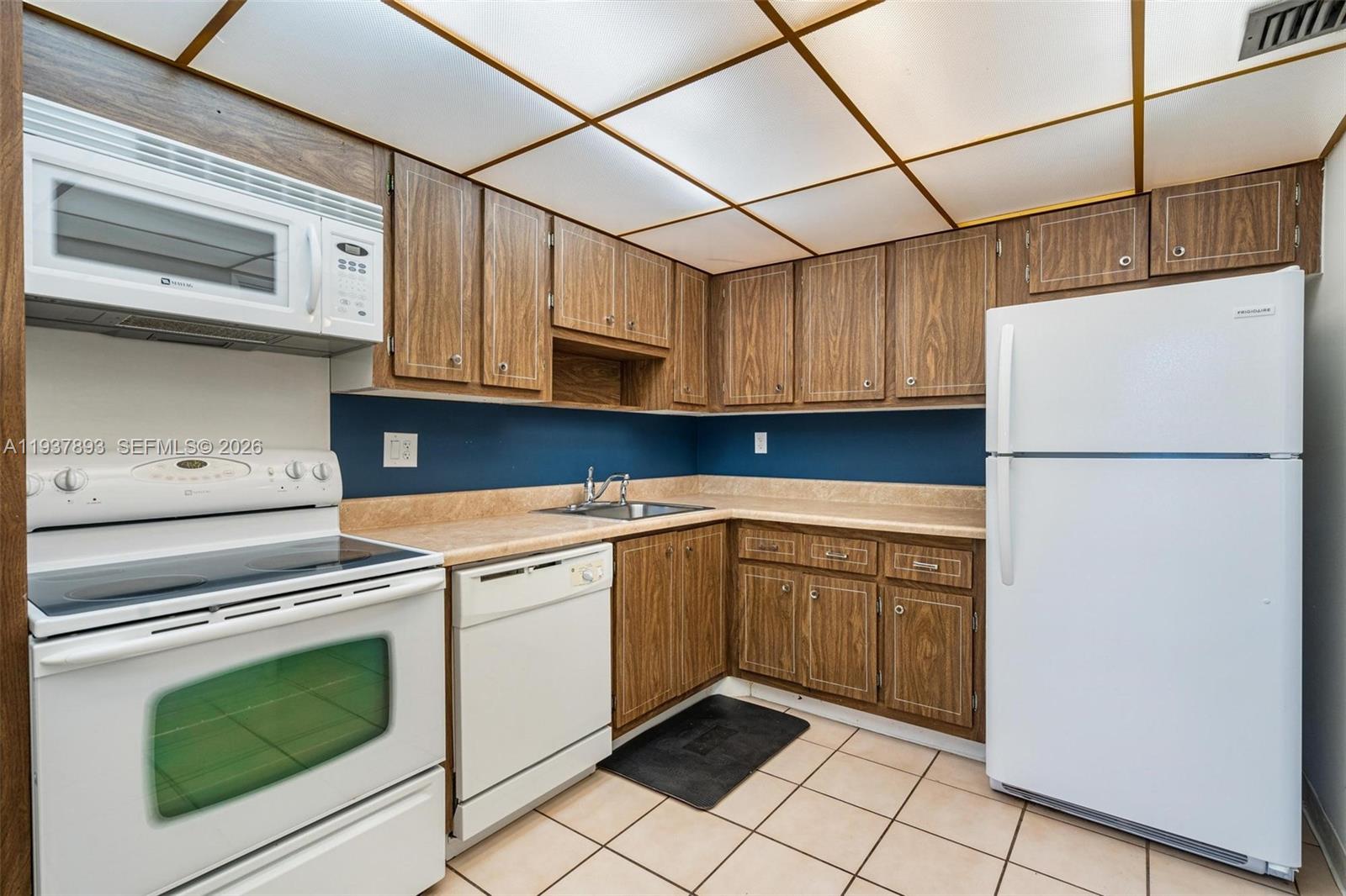 3150 NE 48th Ct # 107