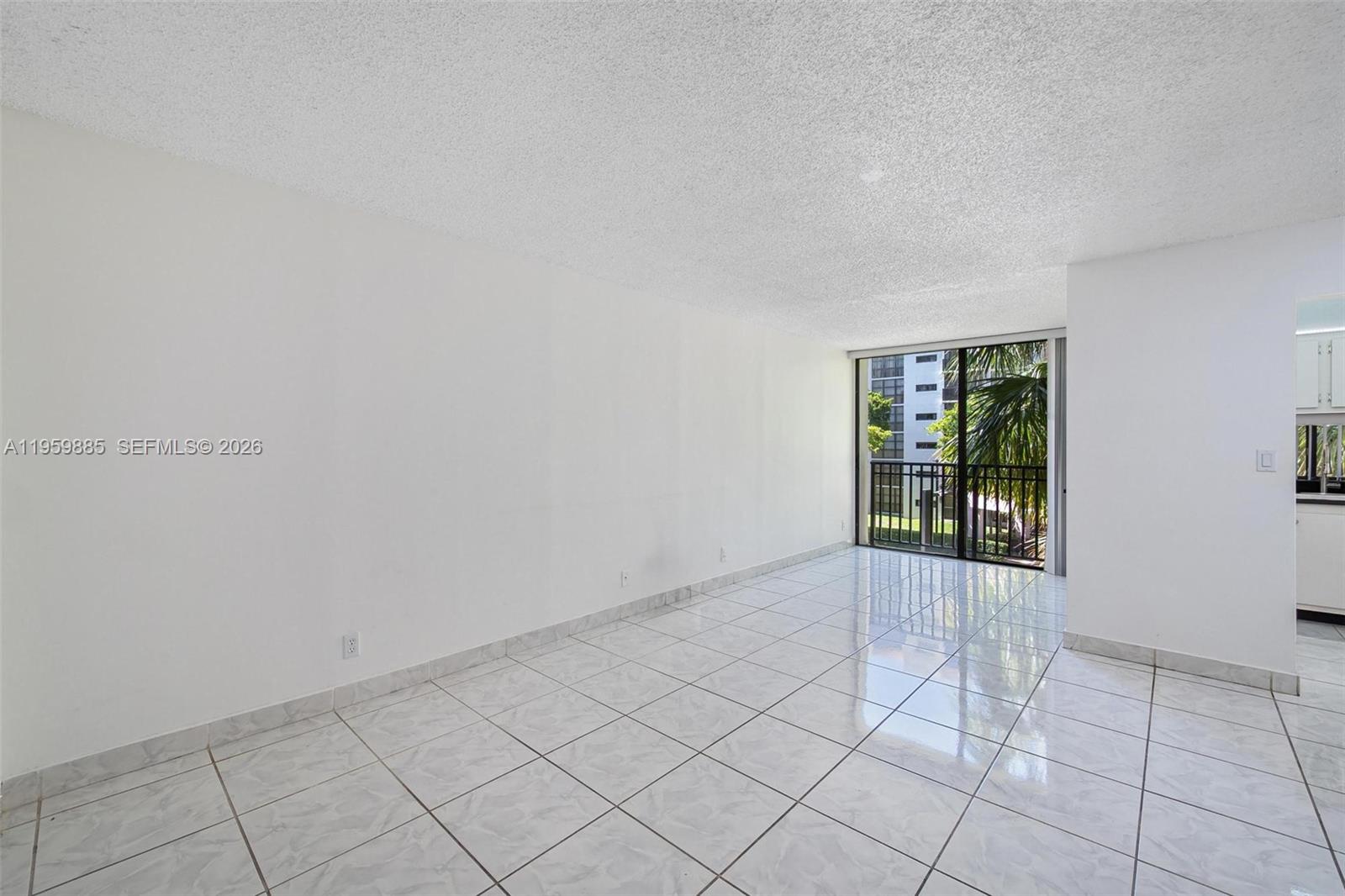 16909 N Bay Rd # 305