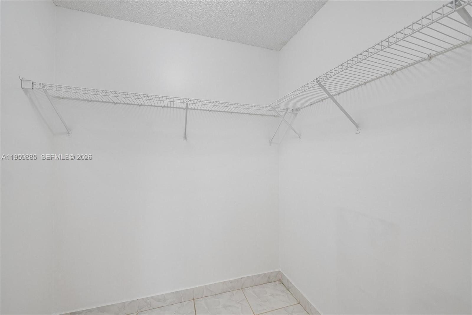 16909 N Bay Rd # 305