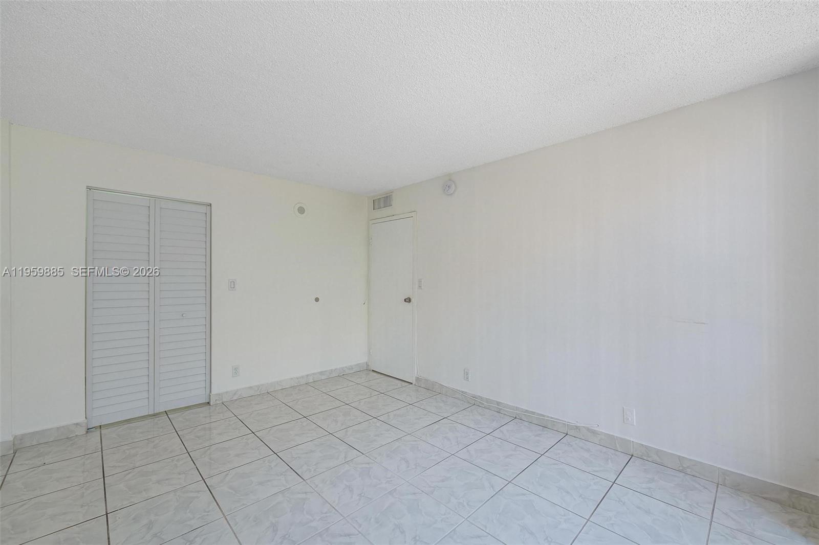 16909 N Bay Rd # 305