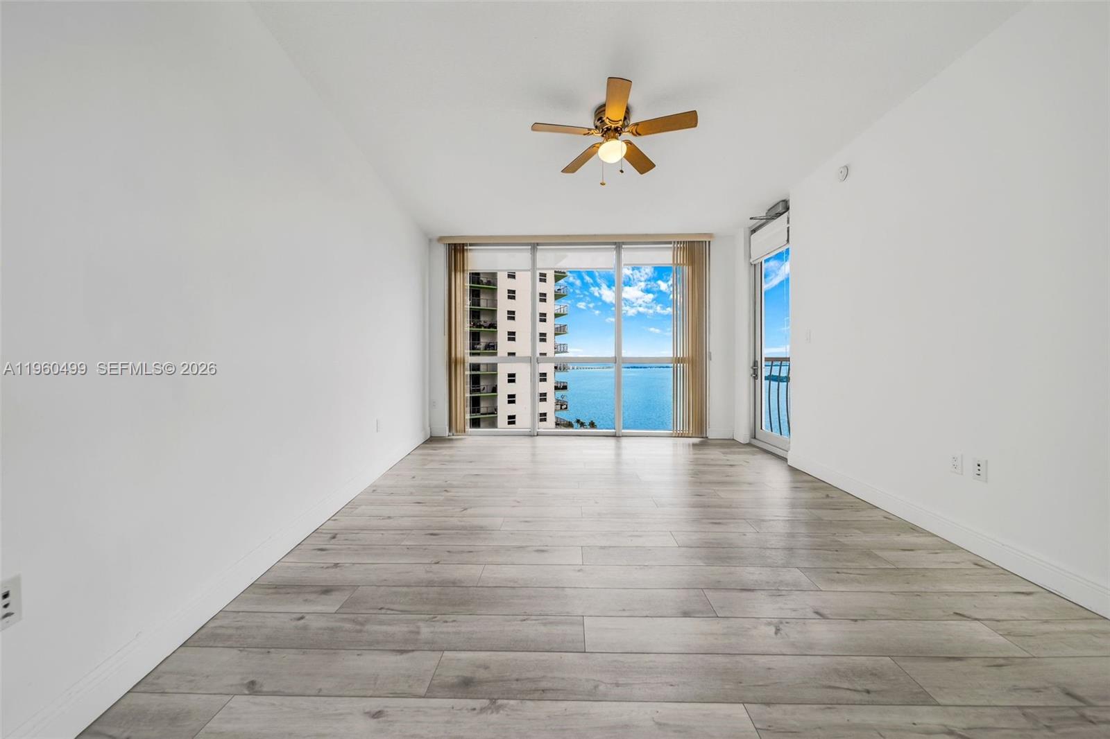 1750 N Bayshore Dr # 2001