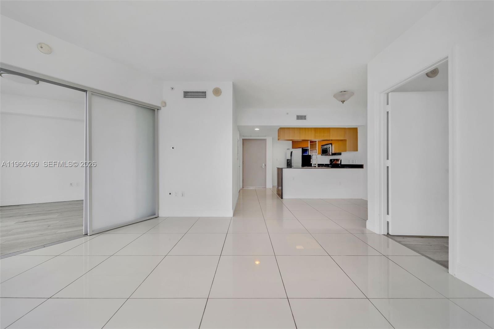 1750 N Bayshore Dr # 2001