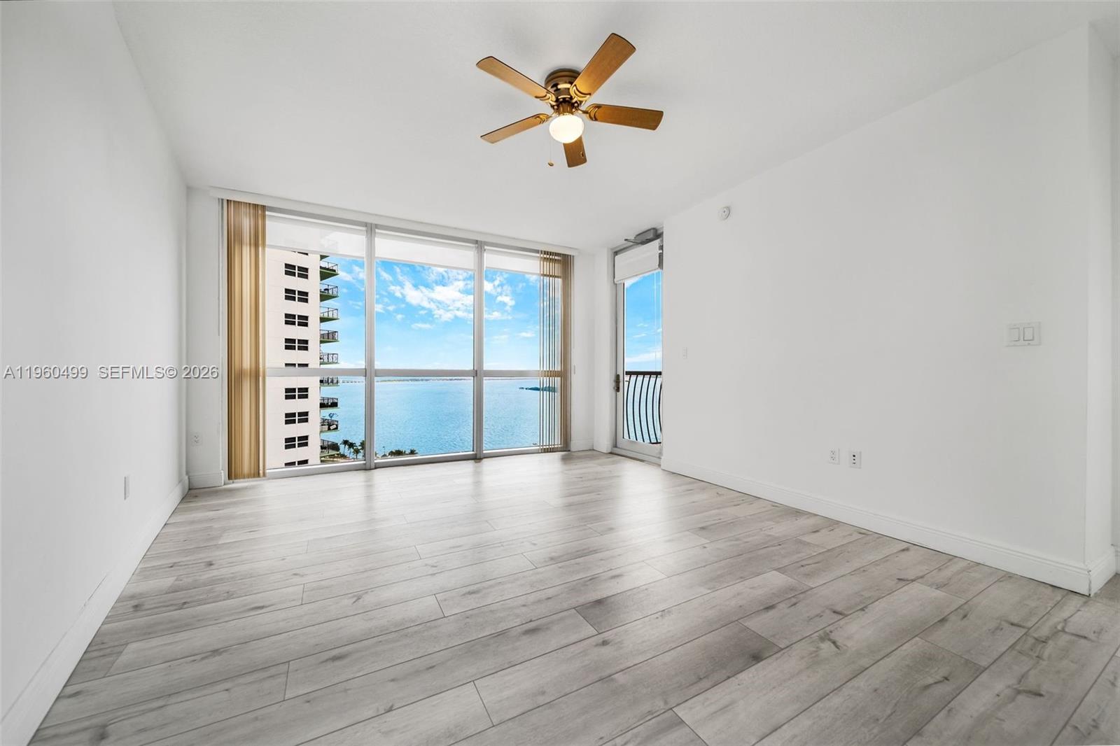 1750 N Bayshore Dr # 2001