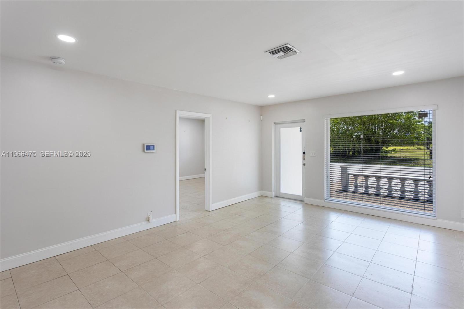 3241 NE 17th Ave