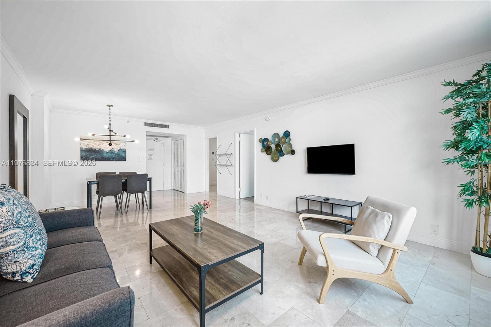5101 Collins Ave # 11L