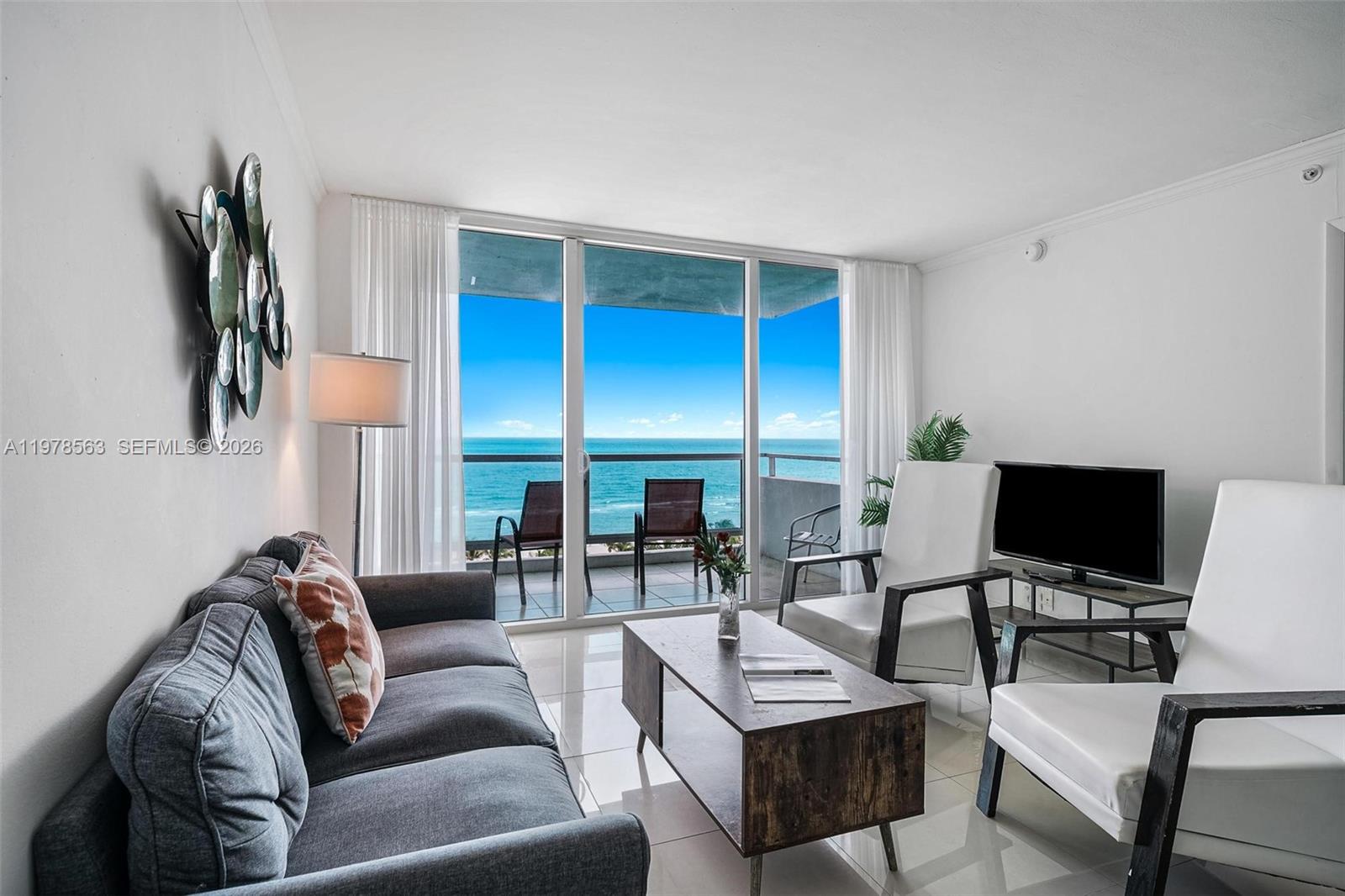 5101 Collins Ave # 11M