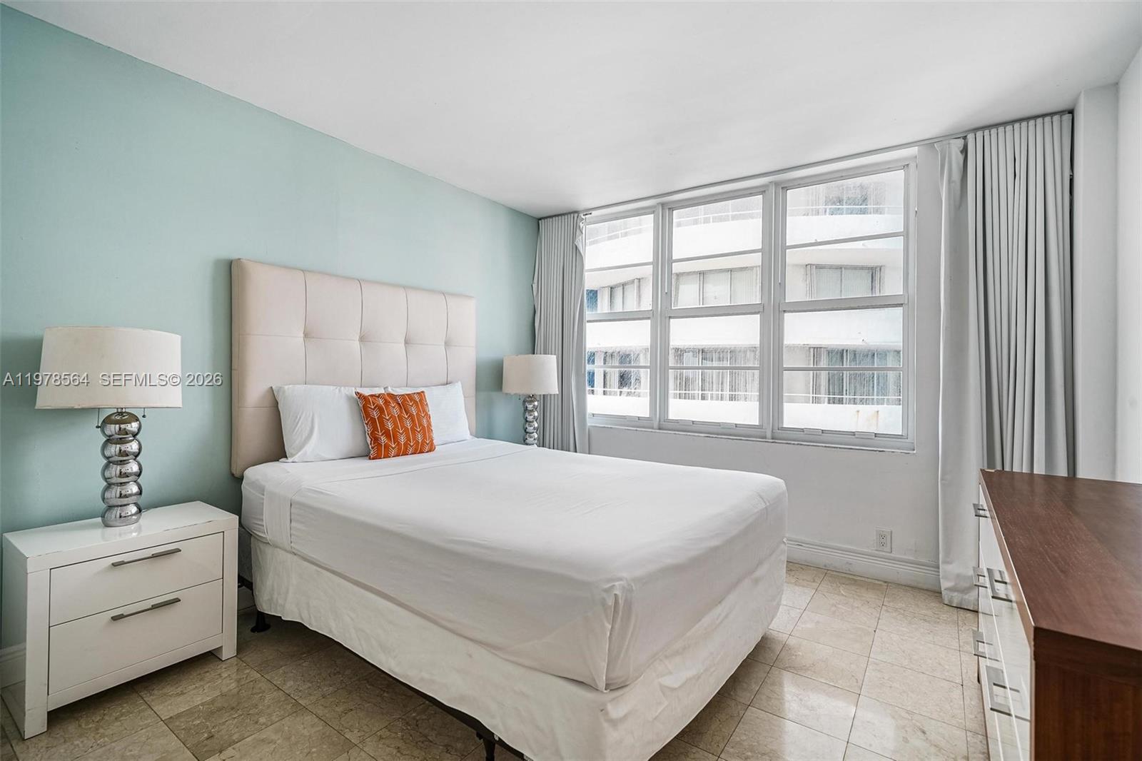 5101 Collins Ave # 11B