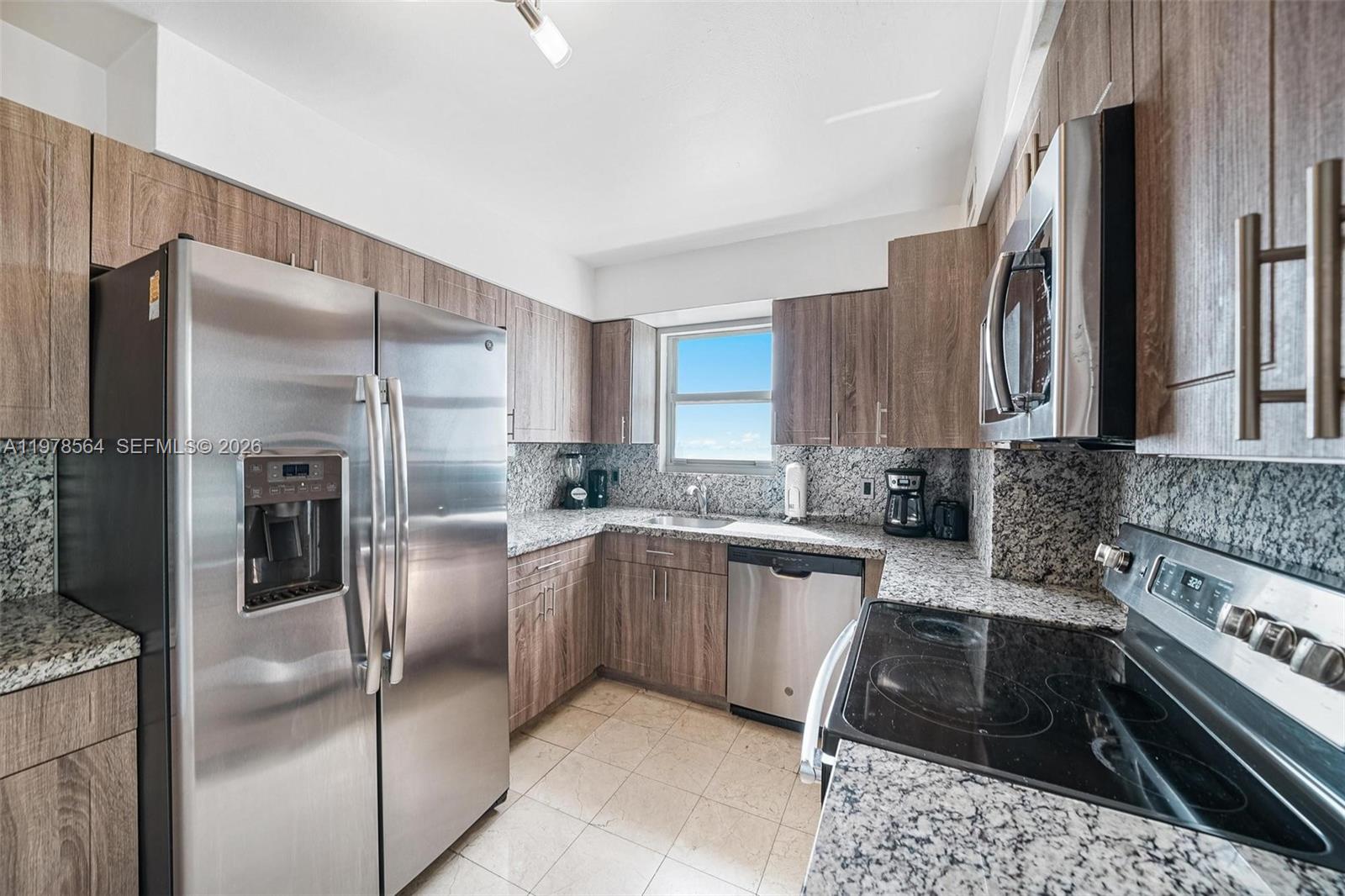 5101 Collins Ave # 11B