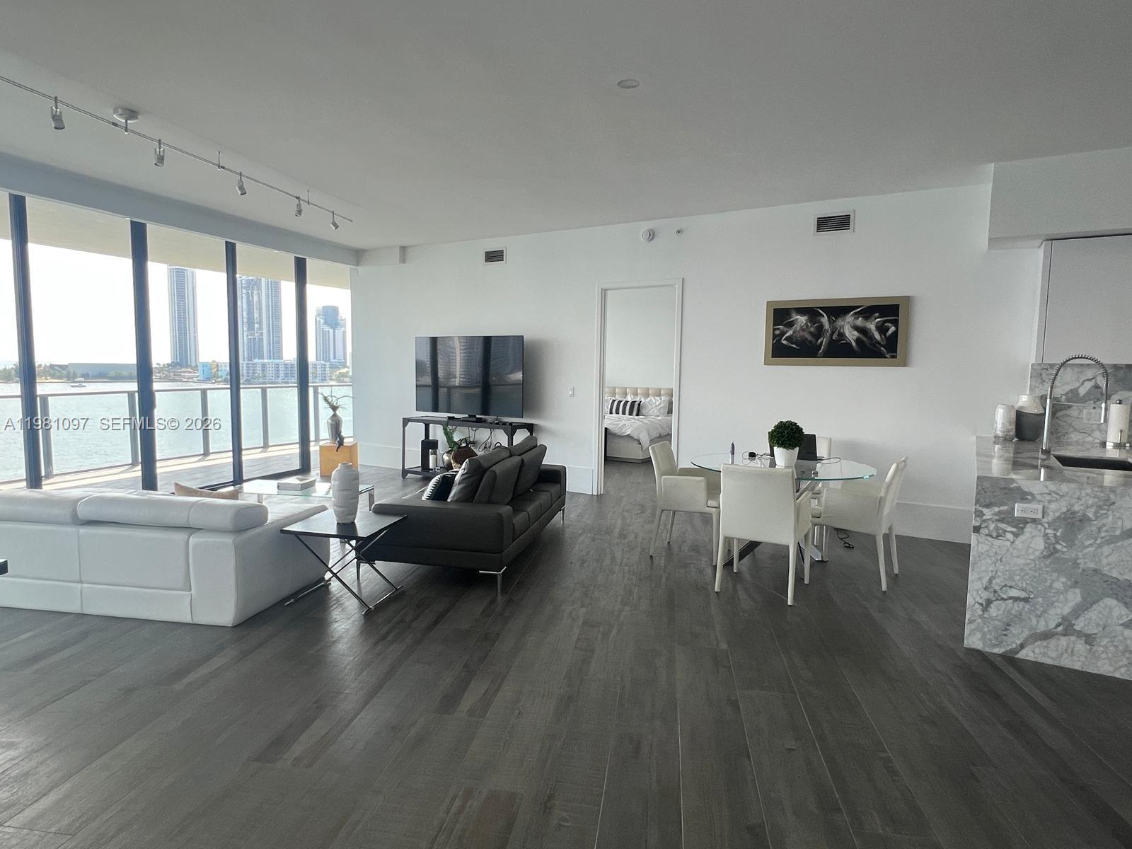 5500 Island Estates Dr # 504