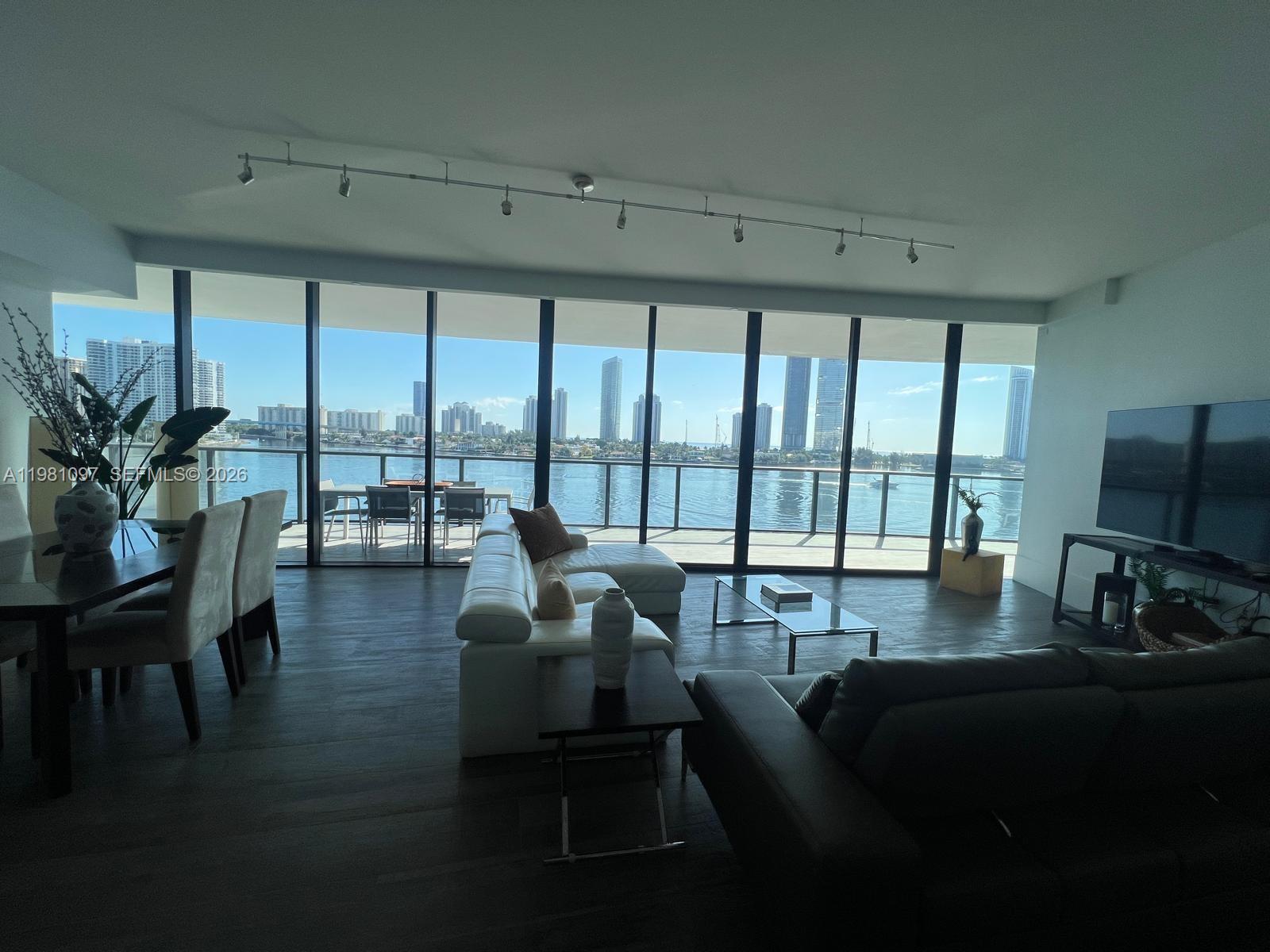 5500 Island Estates Dr # 504