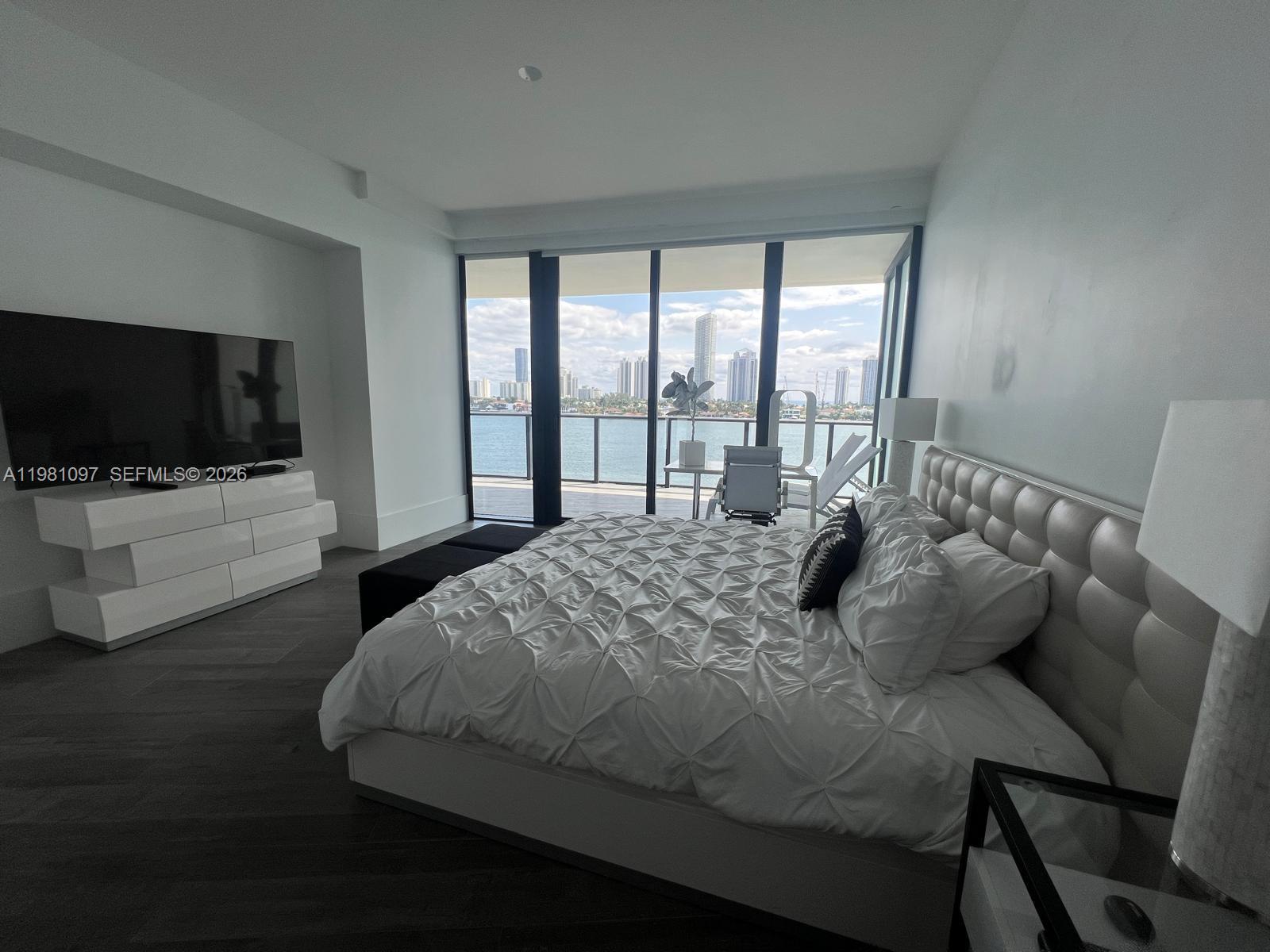 5500 Island Estates Dr # 504
