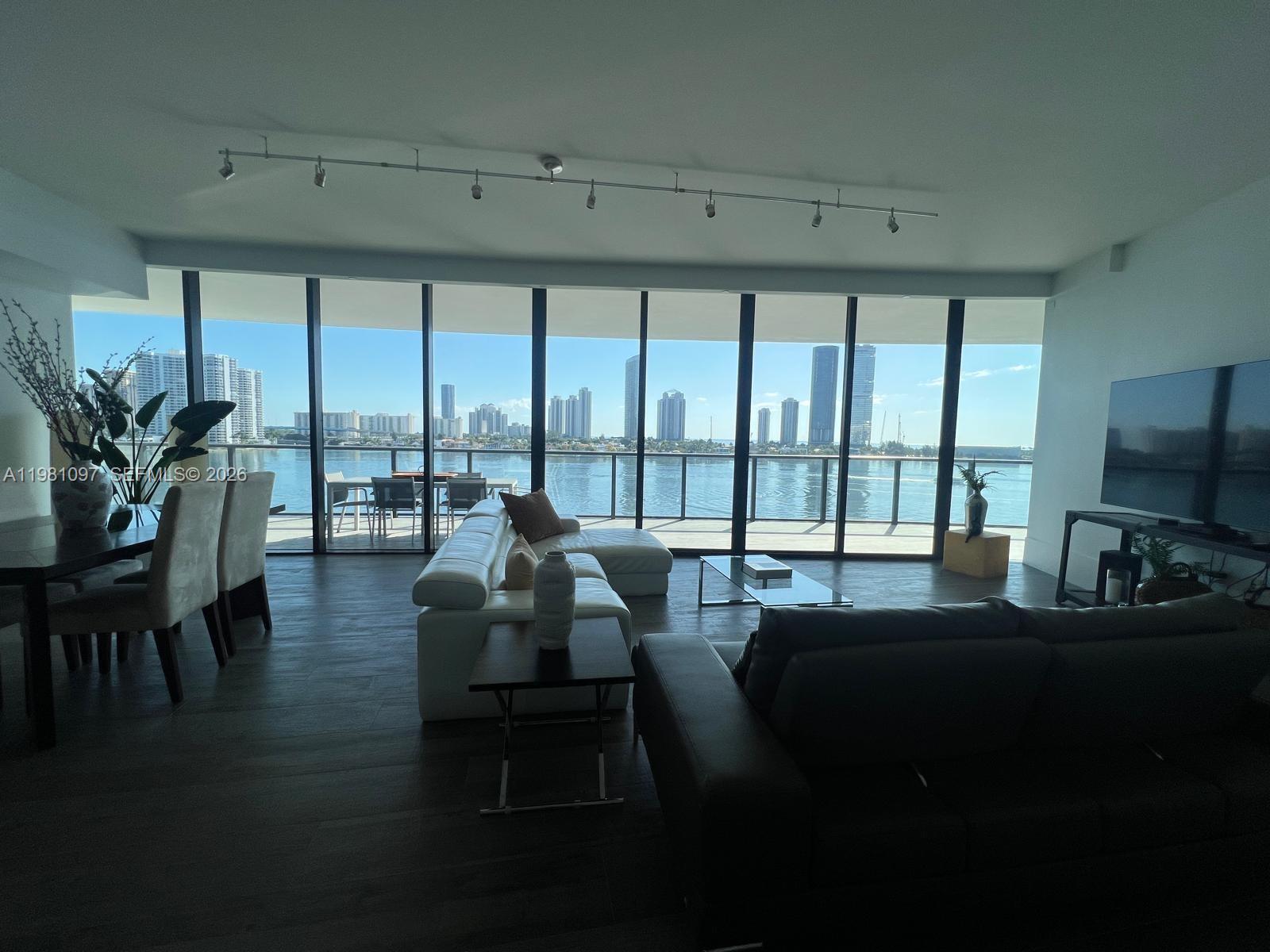 5500 Island Estates Dr # 504