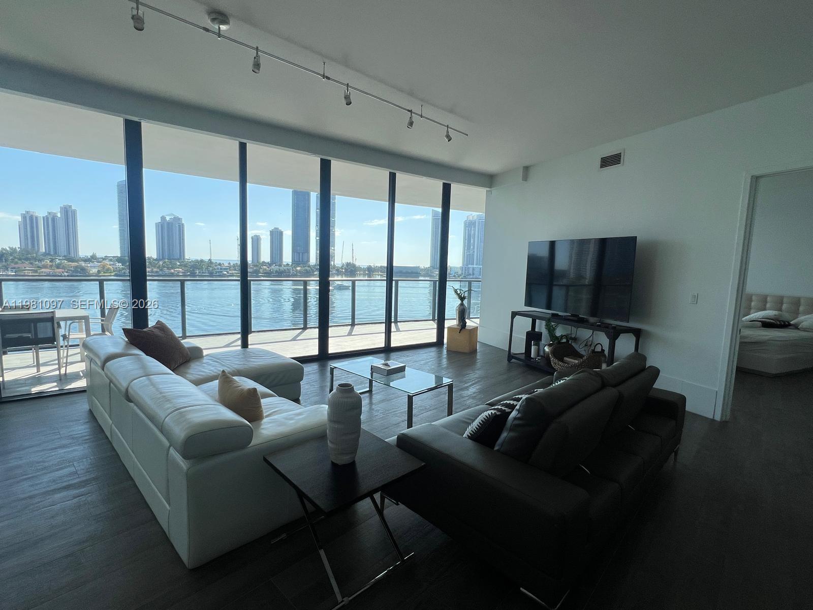 5500 Island Estates Dr # 504
