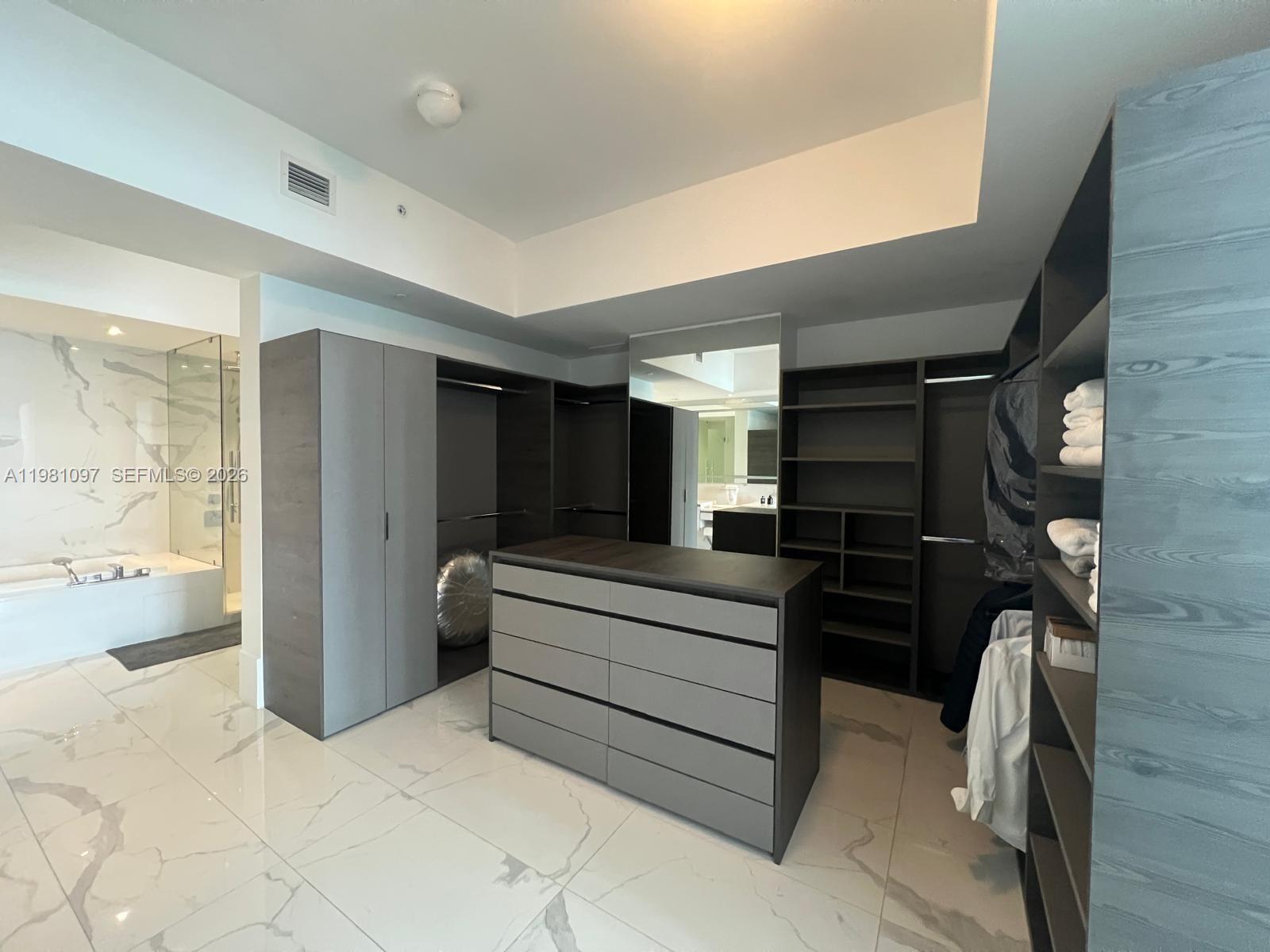 5500 Island Estates Dr # 504