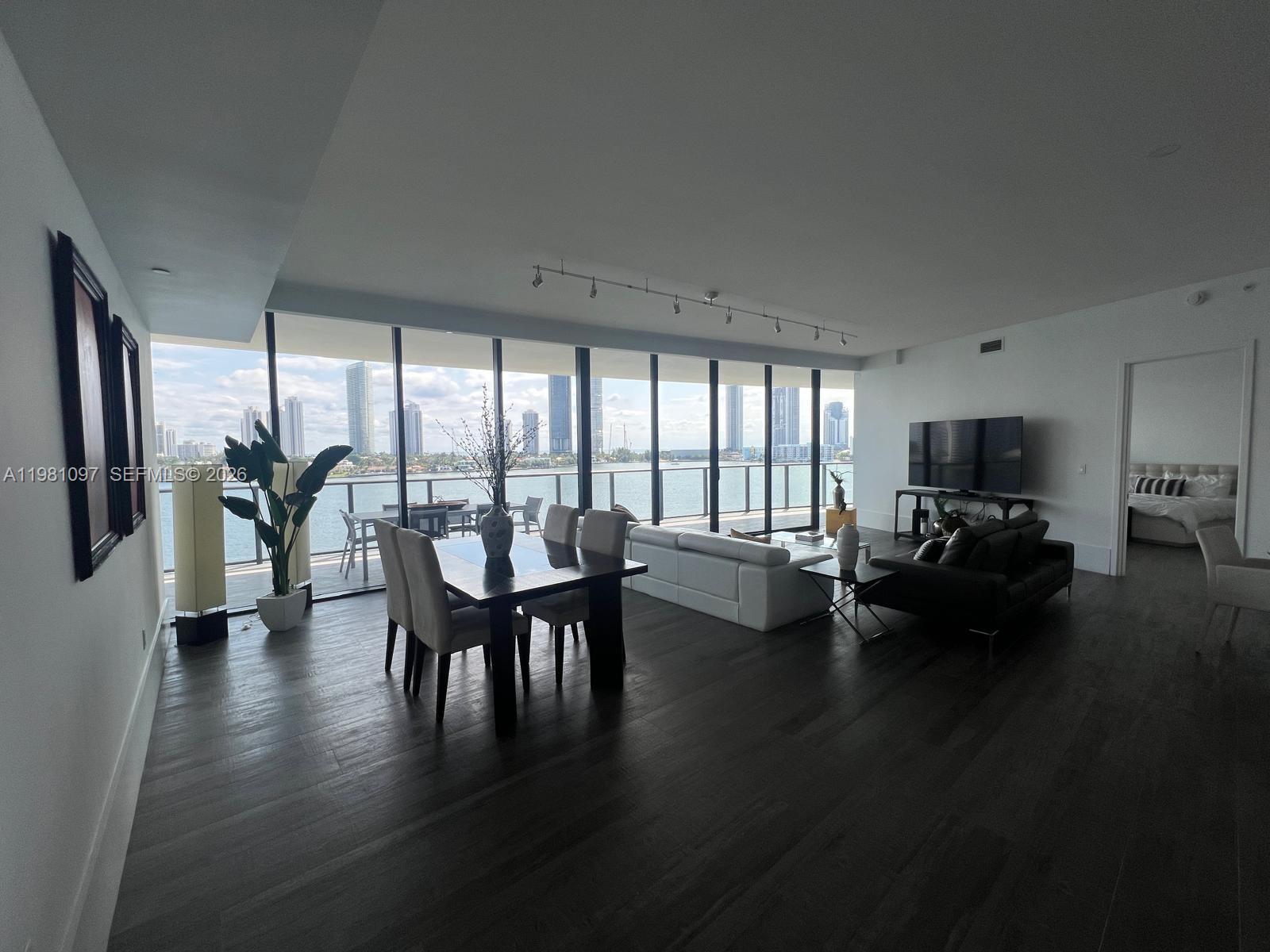 5500 Island Estates Dr # 504