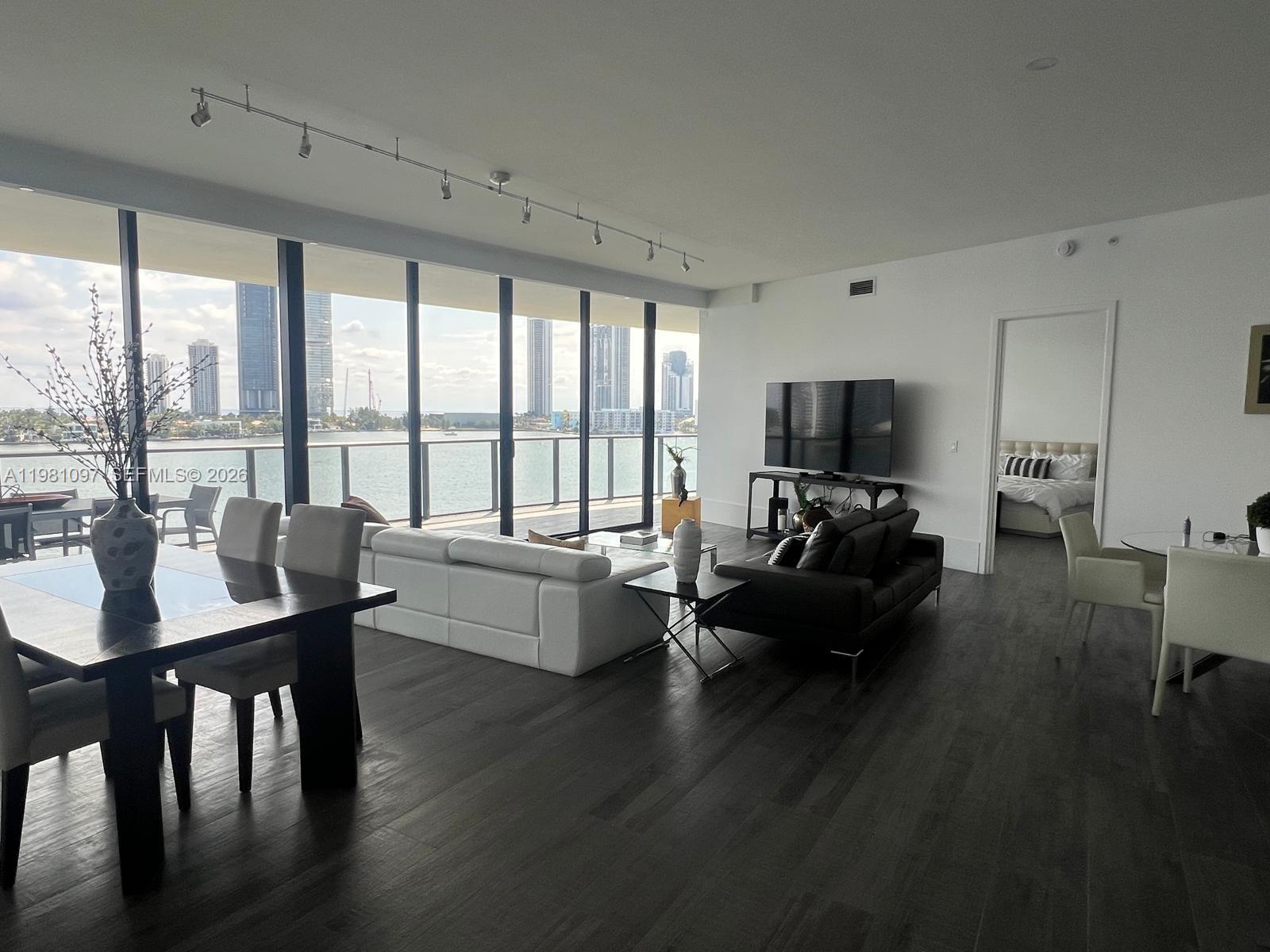 5500 Island Estates Dr # 504