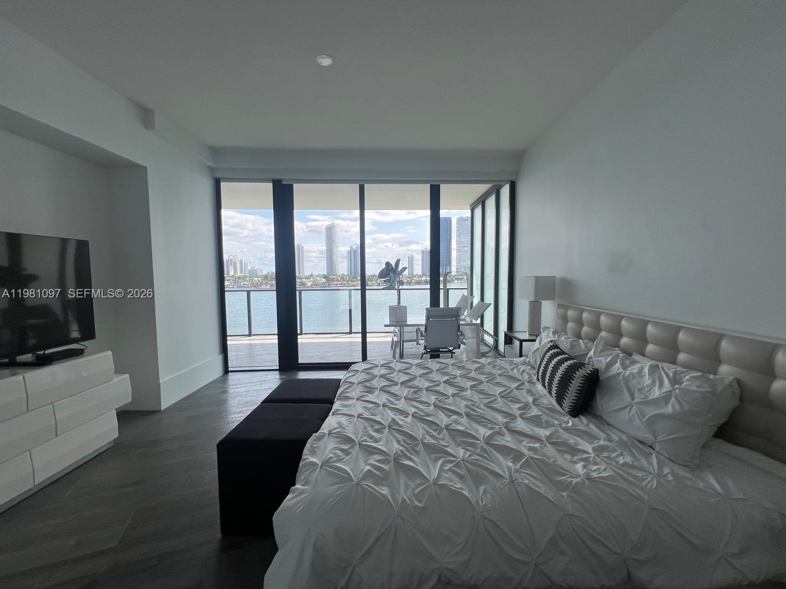 5500 Island Estates Dr # 504