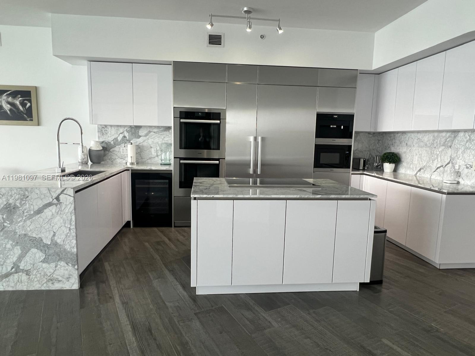 5500 Island Estates Dr # 504