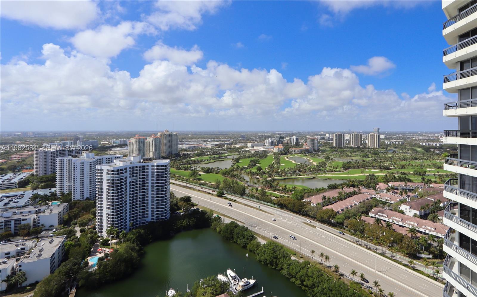 3500 Mystic Pointe Dr # 3701
