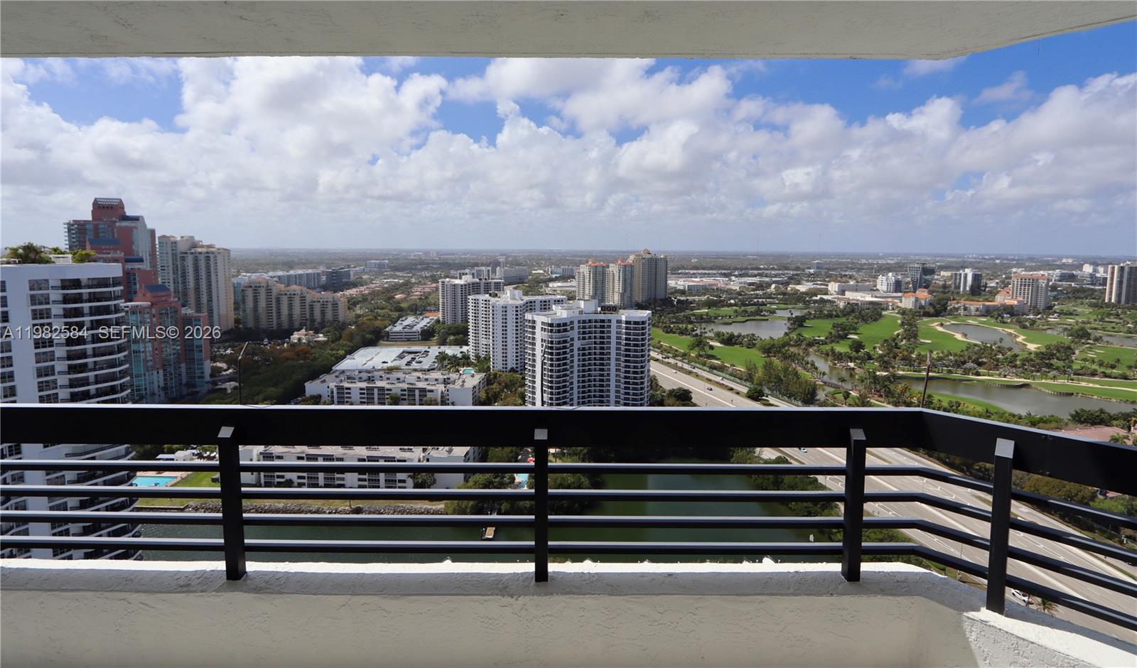 3500 Mystic Pointe Dr # 3701