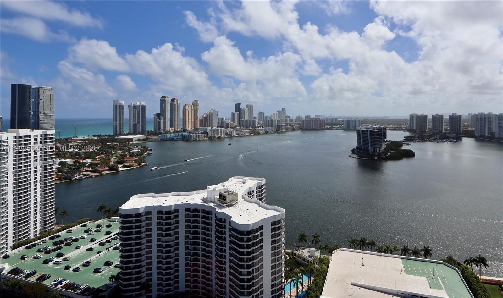 3500 Mystic Pointe Dr # 3701