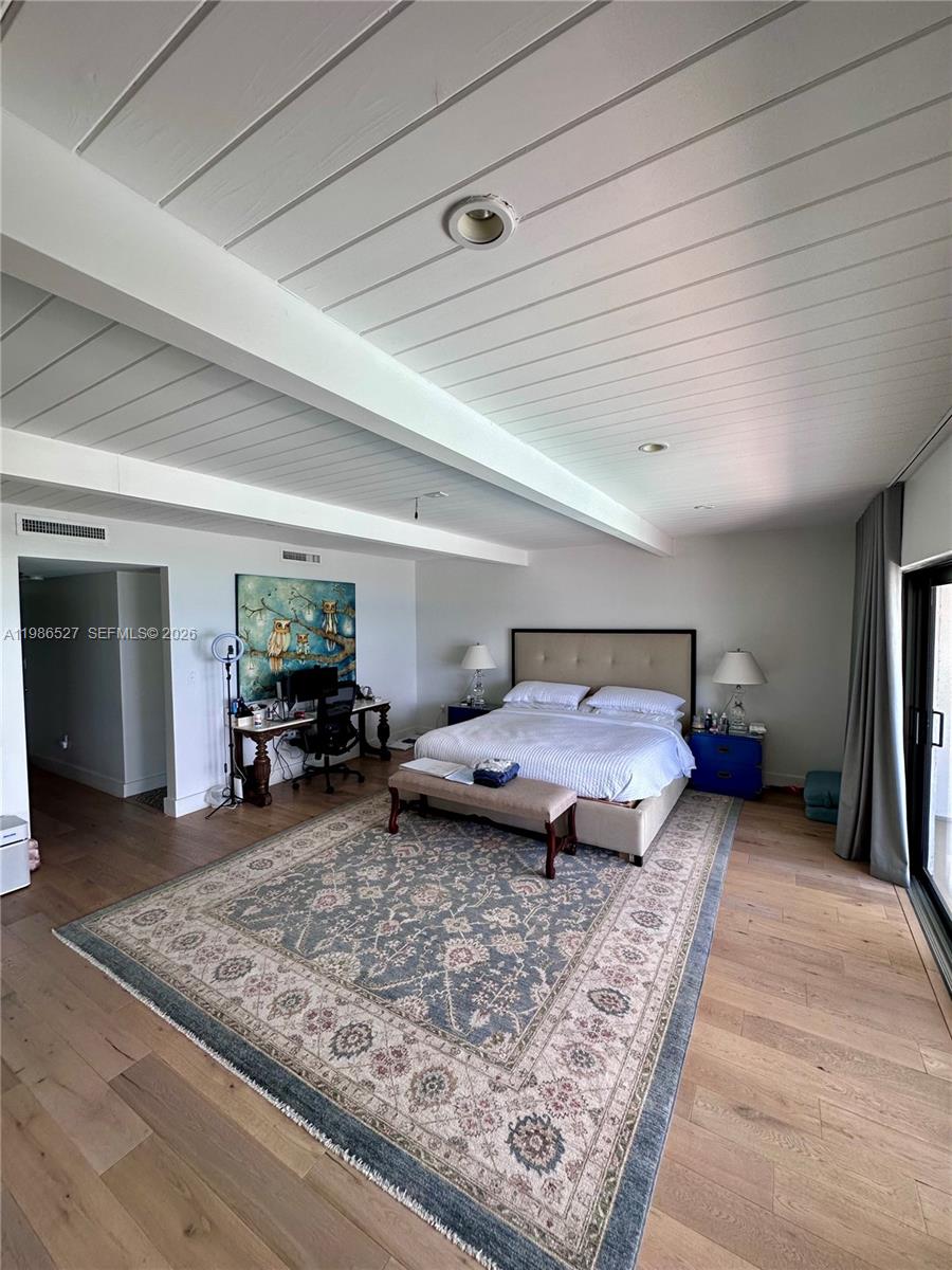 166 HARBOR DR # 6B