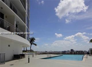 1750 N Bayshore # 2001