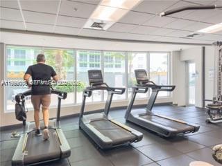 1750 N Bayshore # 2001