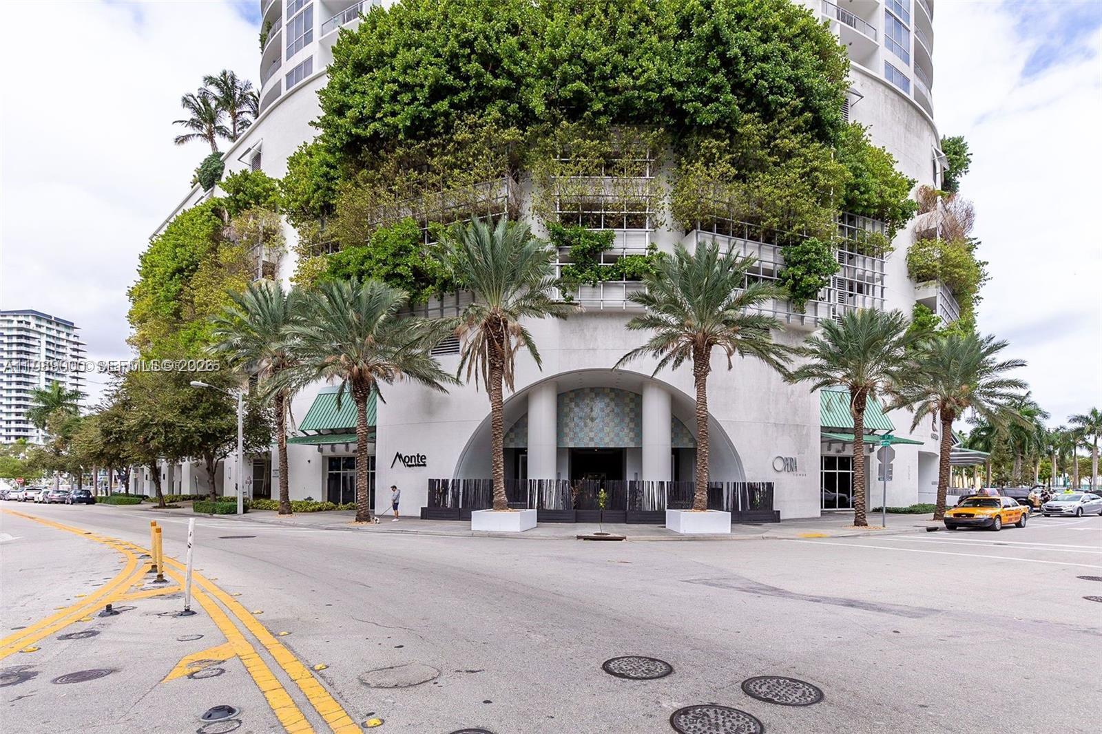 1750 N Bayshore # 2001