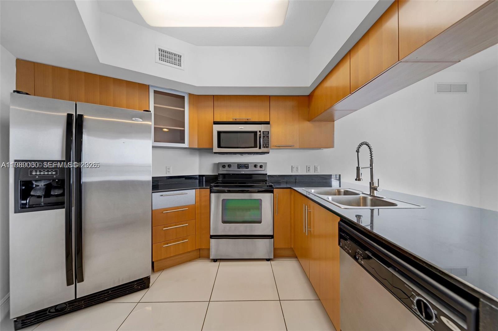 1750 N Bayshore # 2001