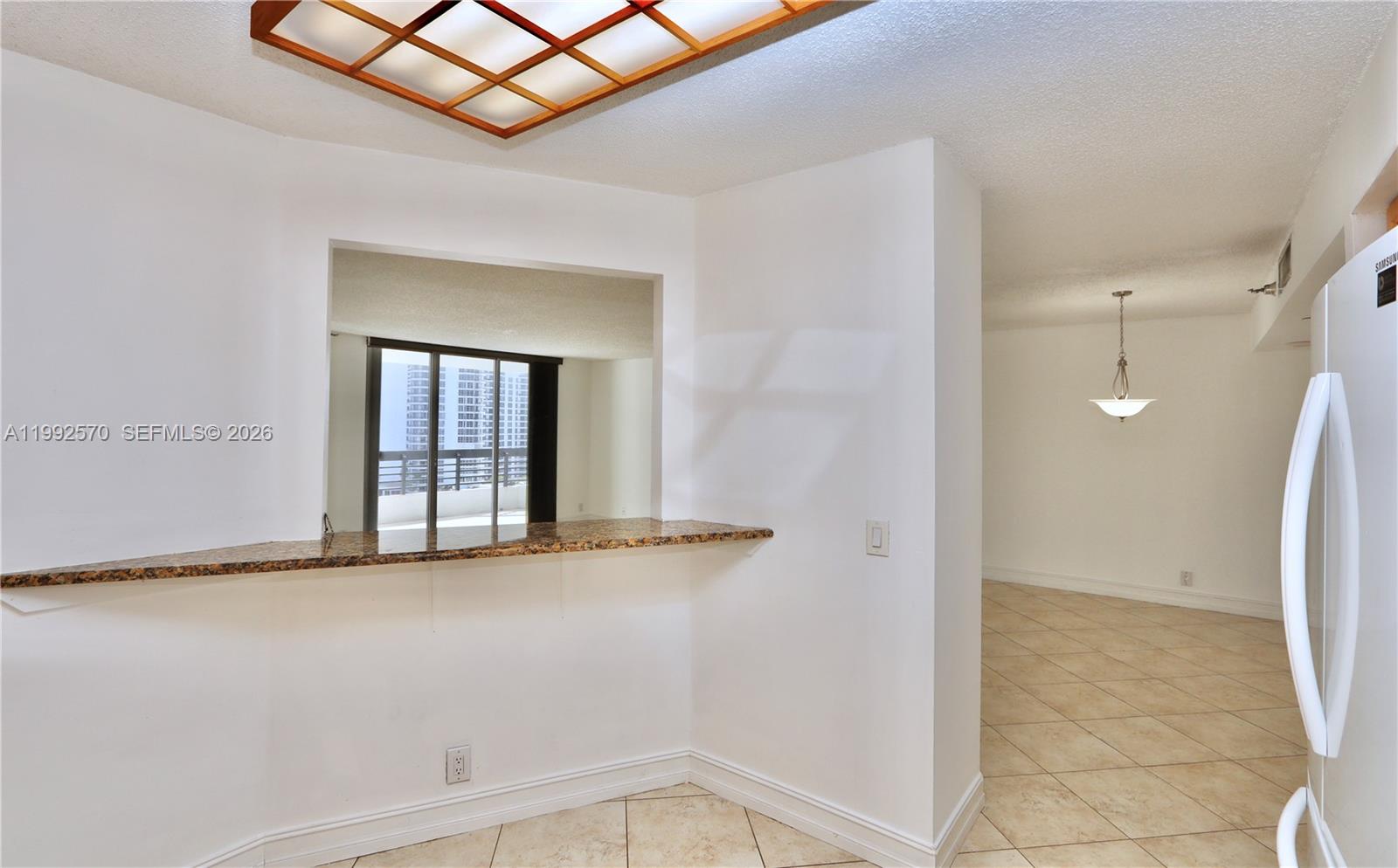 3500 Mystic Pointe Dr # 1207