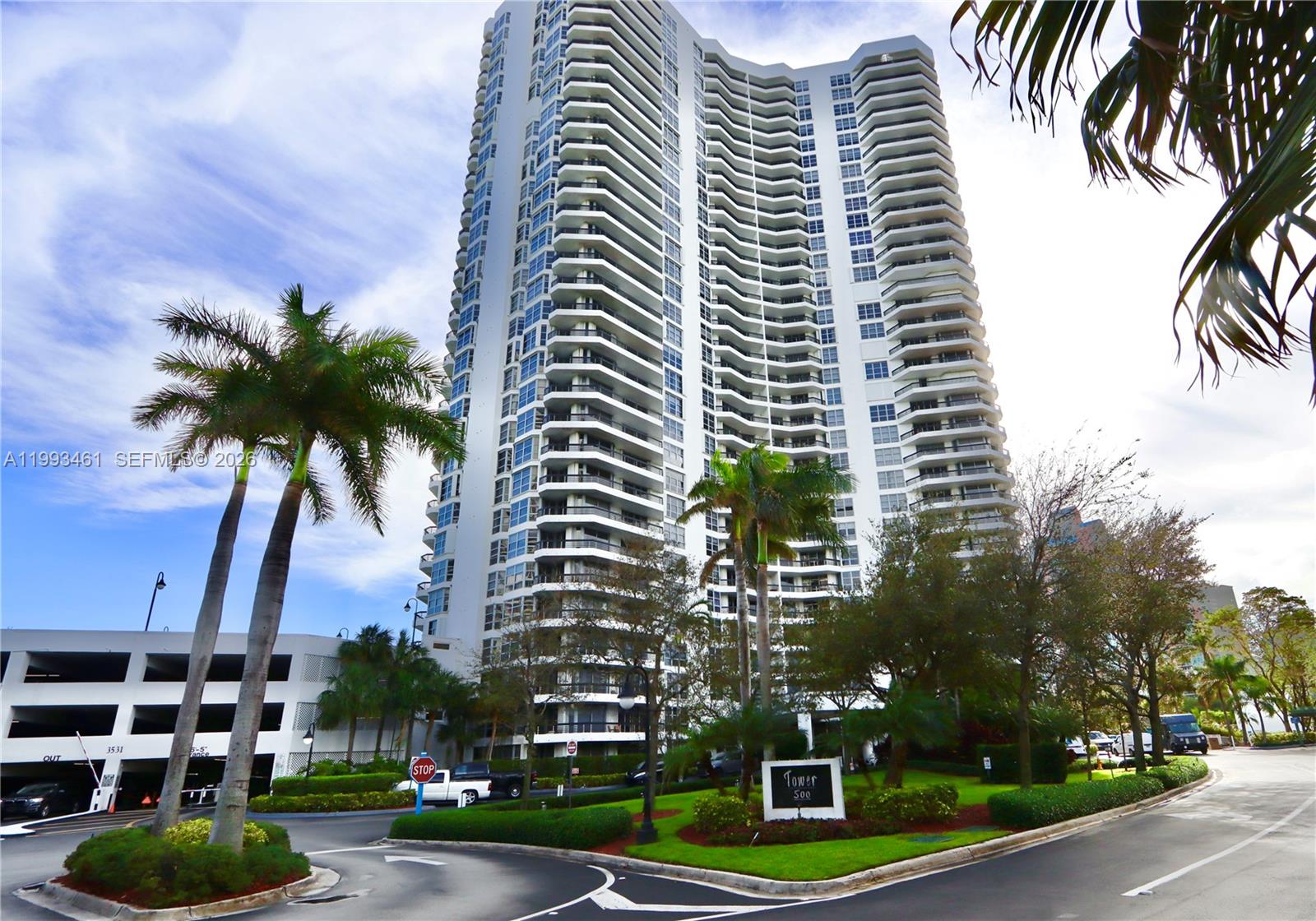 3530 Mystic Pointe Dr # 2915
