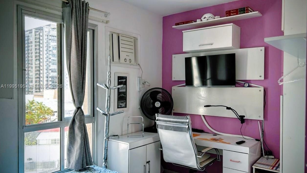 400 Avenida José Luiz Ferraz # 502