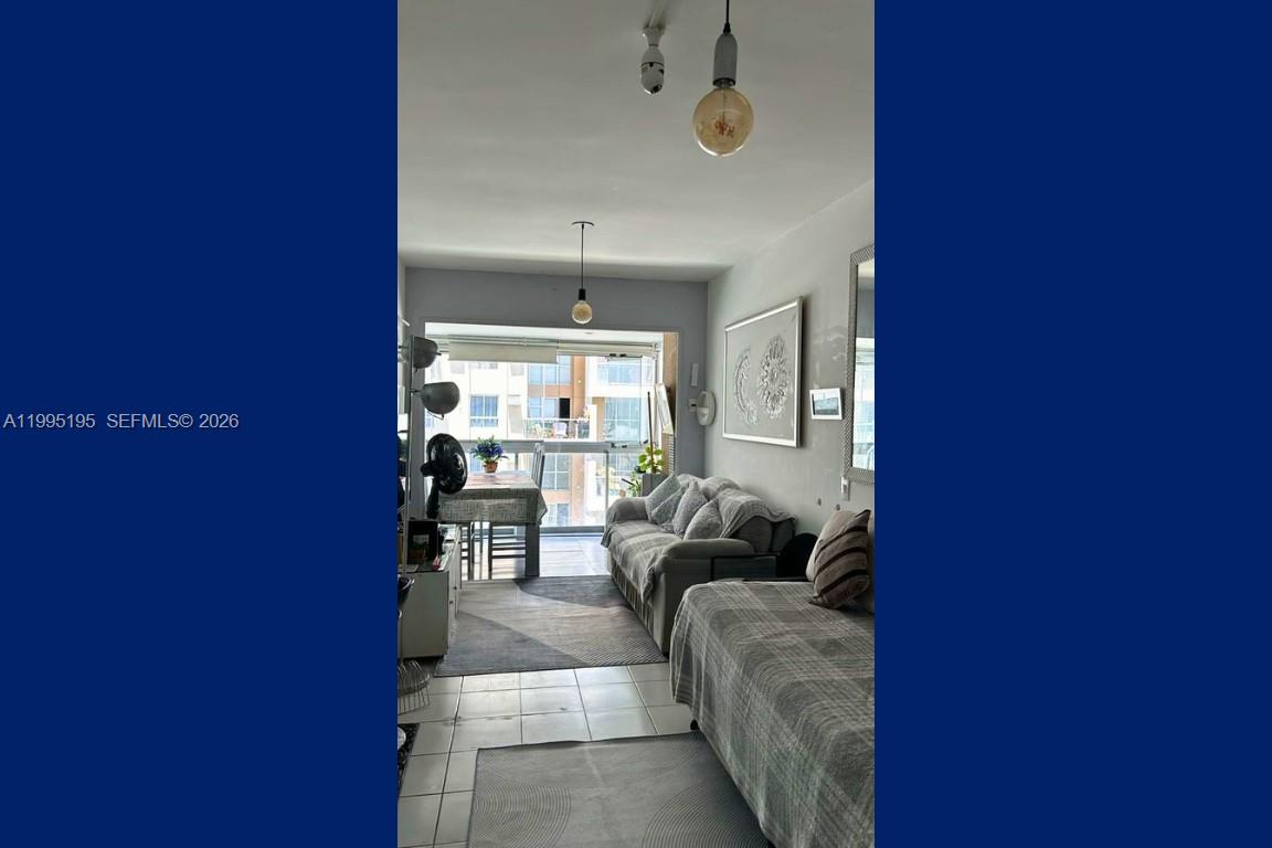 400 Avenida José Luiz Ferraz # 502