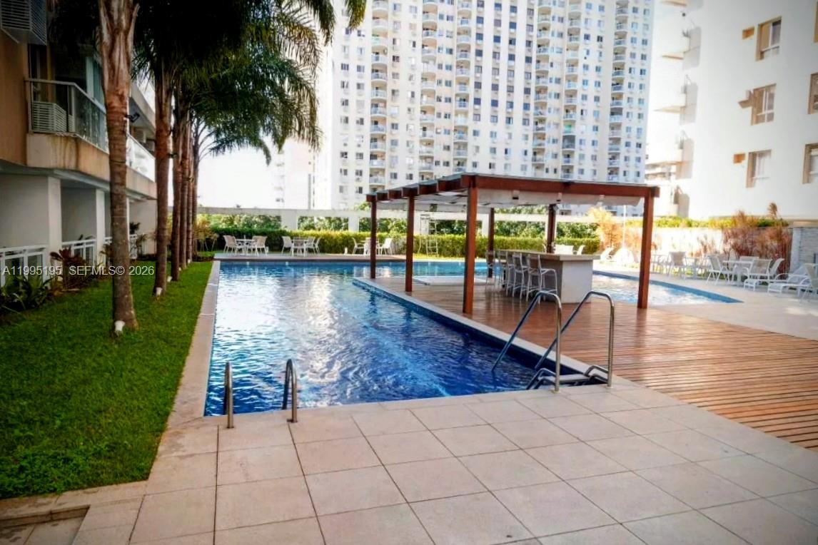 400 Avenida José Luiz Ferraz # 502
