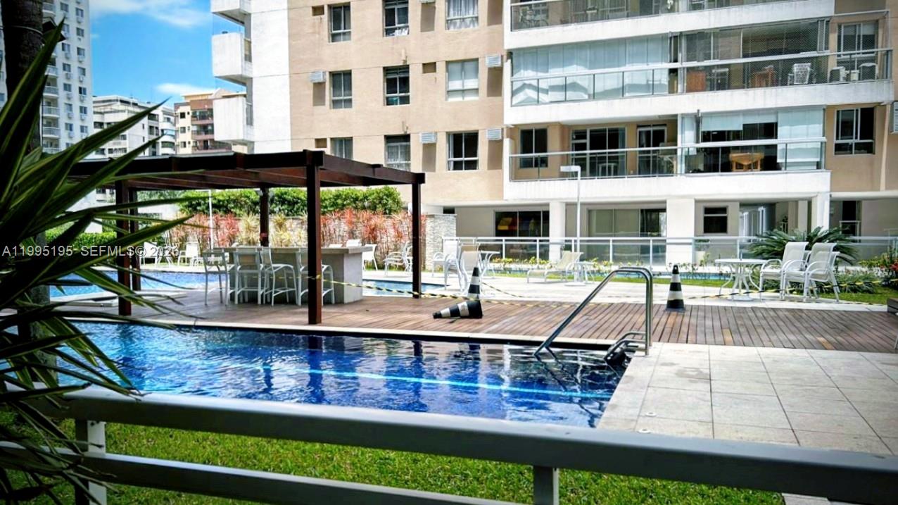 400 Avenida José Luiz Ferraz # 502