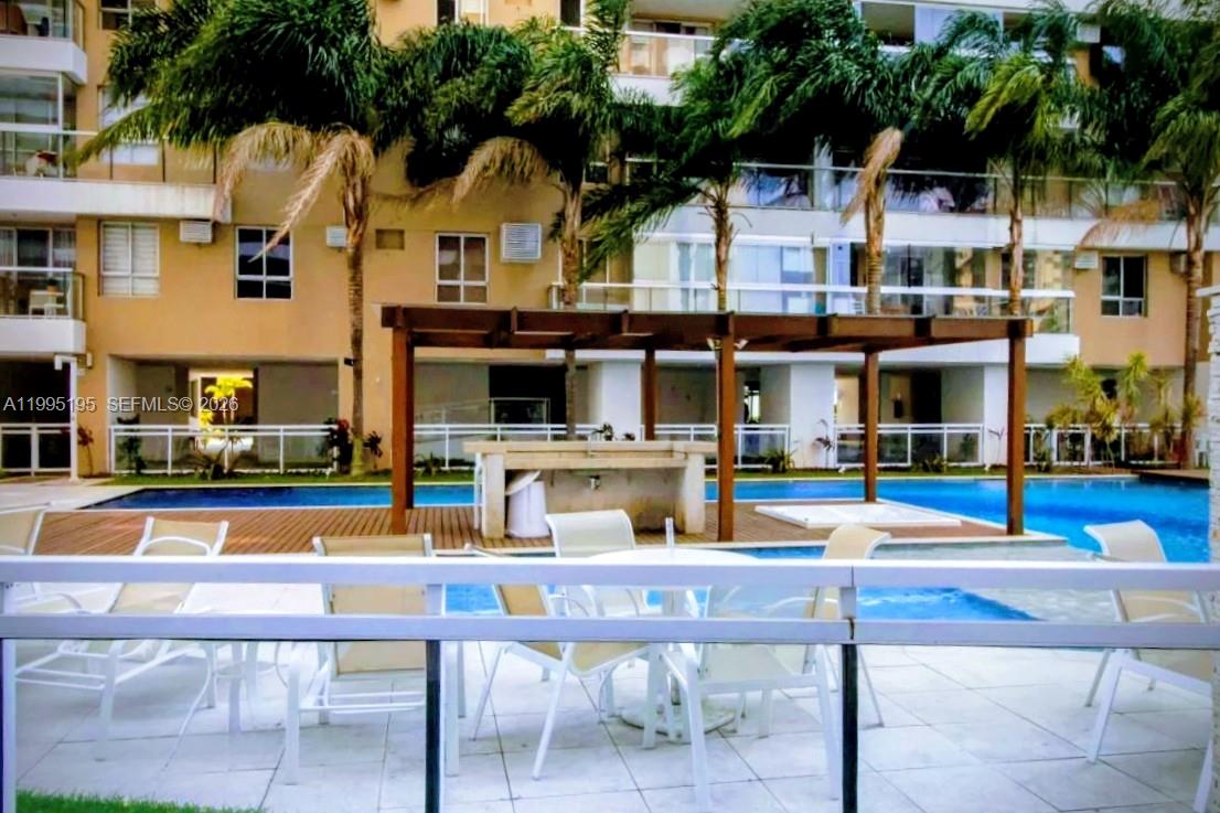 400 Avenida José Luiz Ferraz # 502