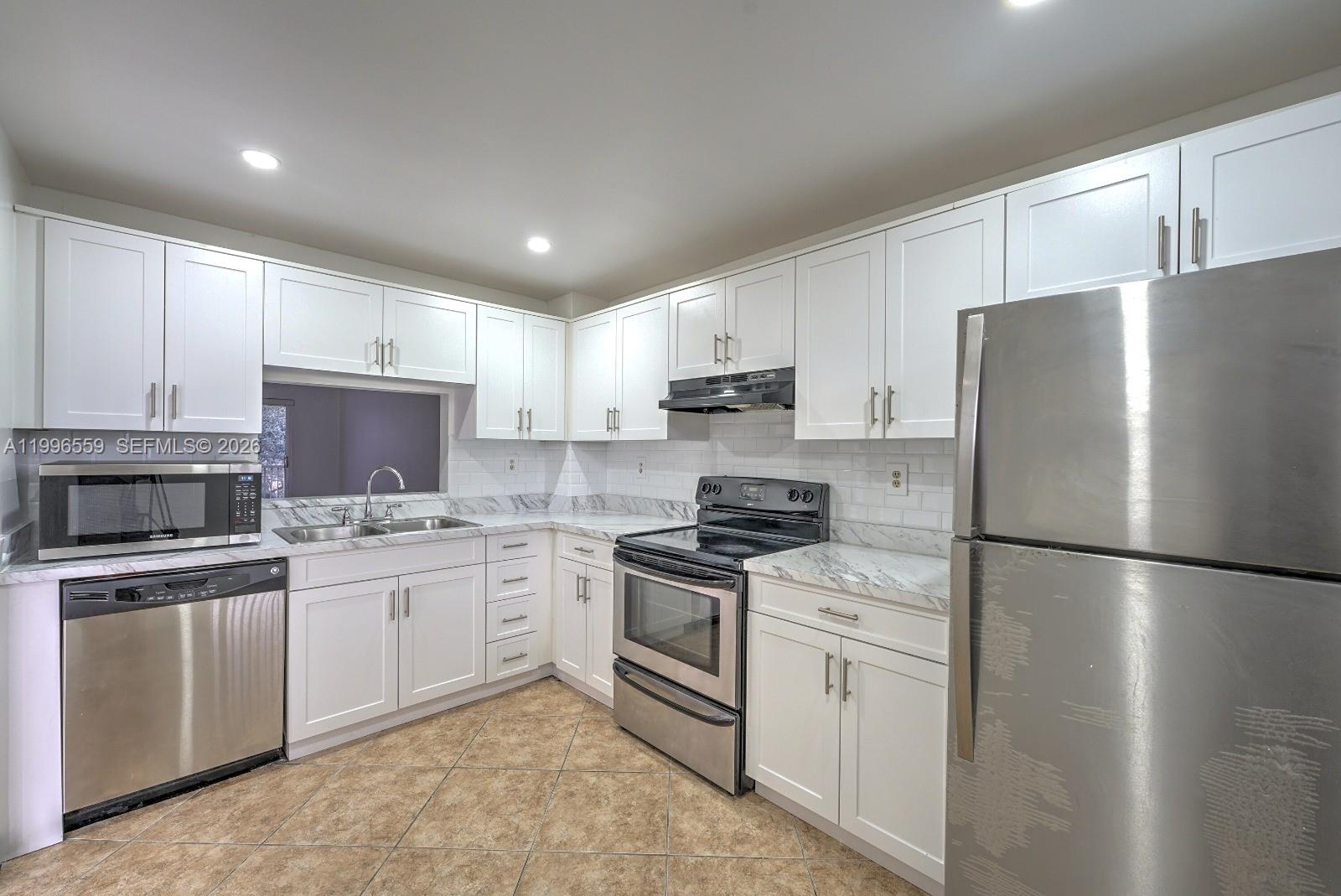 1200 NW 87th Ave # 410