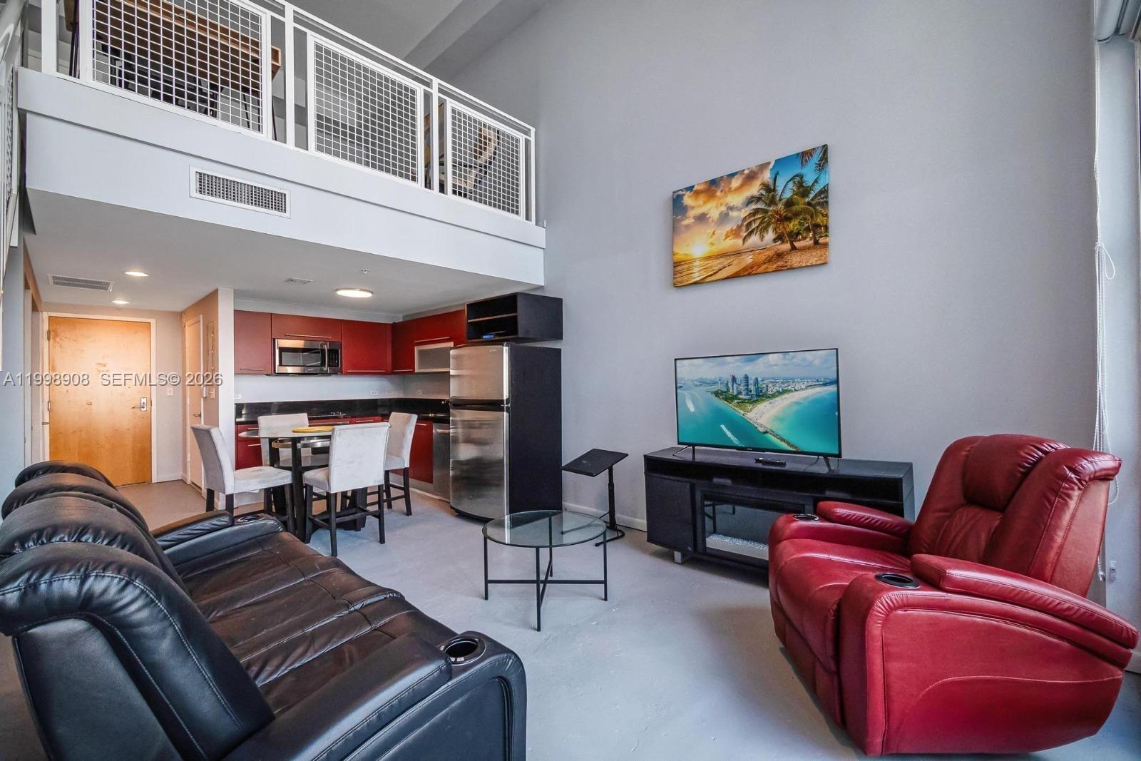 244 Biscayne Blvd # 445