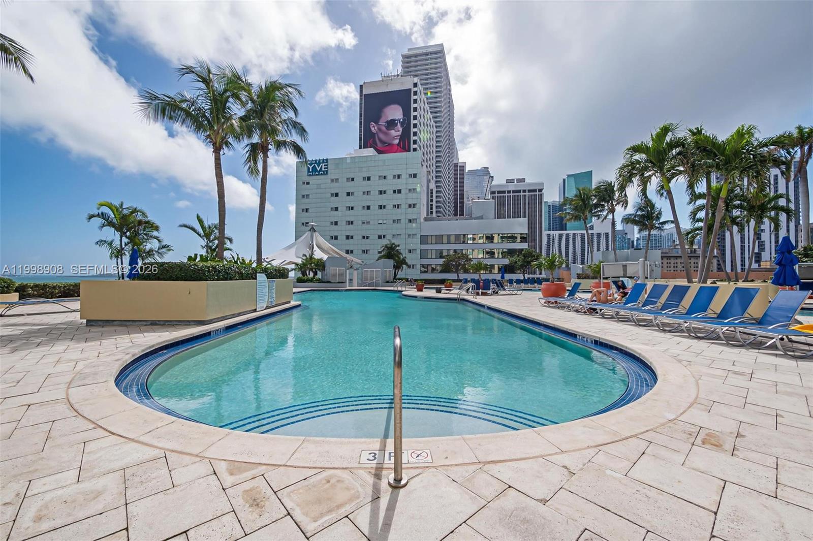 244 Biscayne Blvd # 445