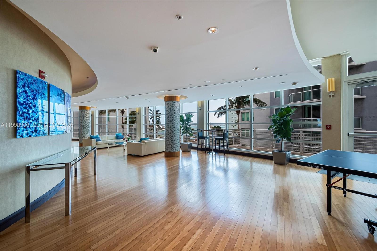 244 Biscayne Blvd # 445