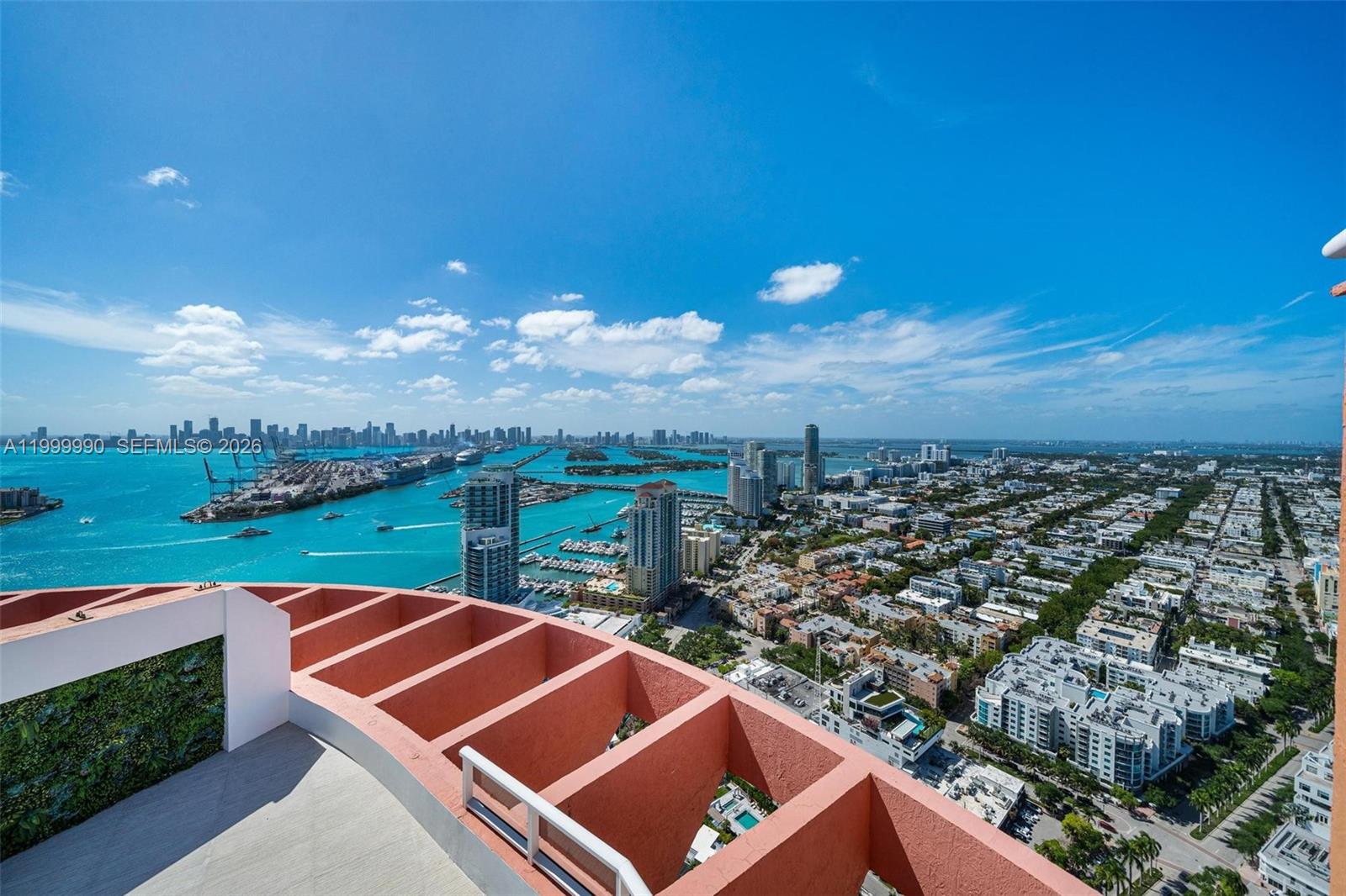 300 S Pointe Dr # 5 Unit: PH-5