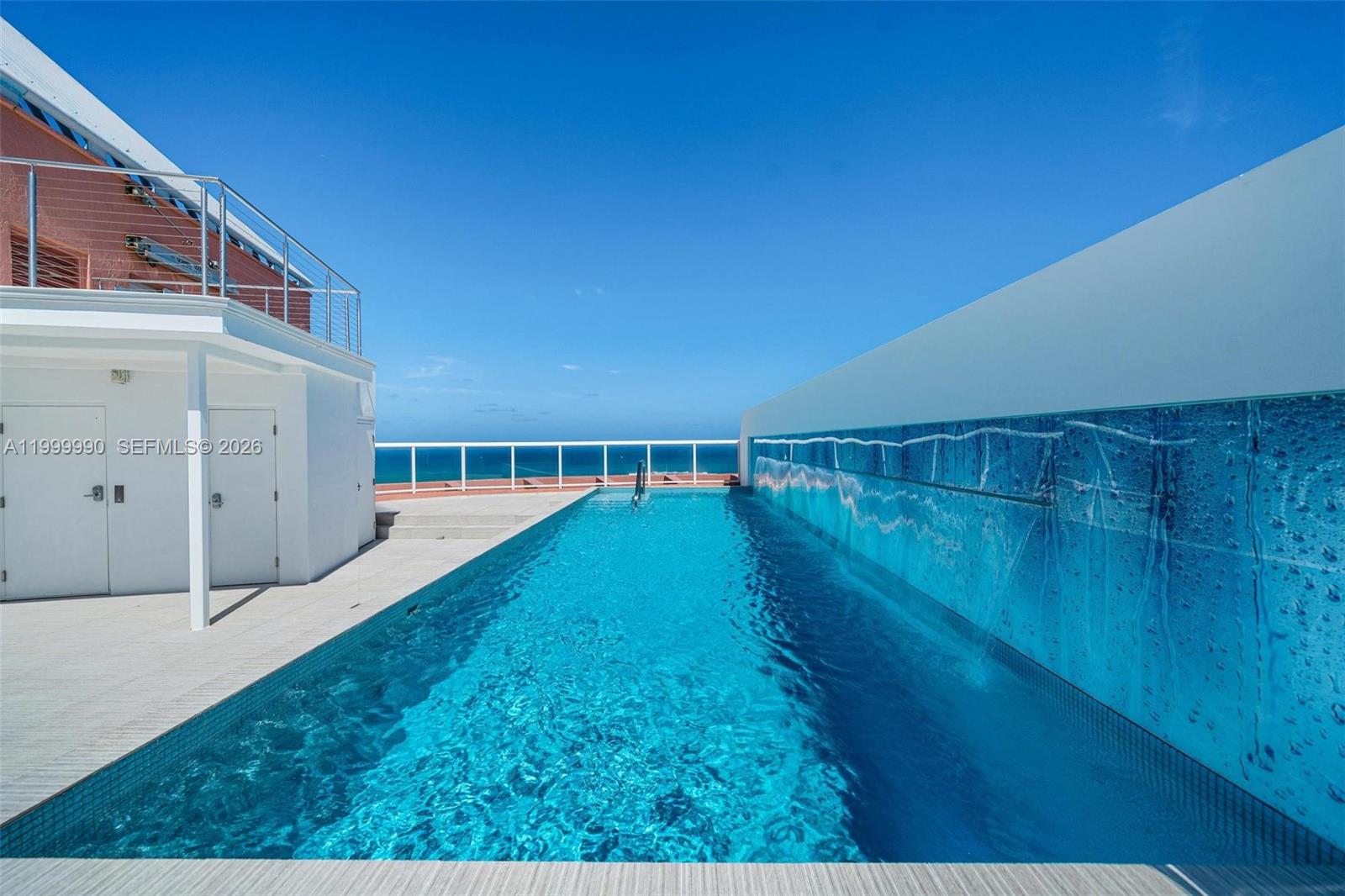 300 S Pointe Dr # 5 Unit: PH-5