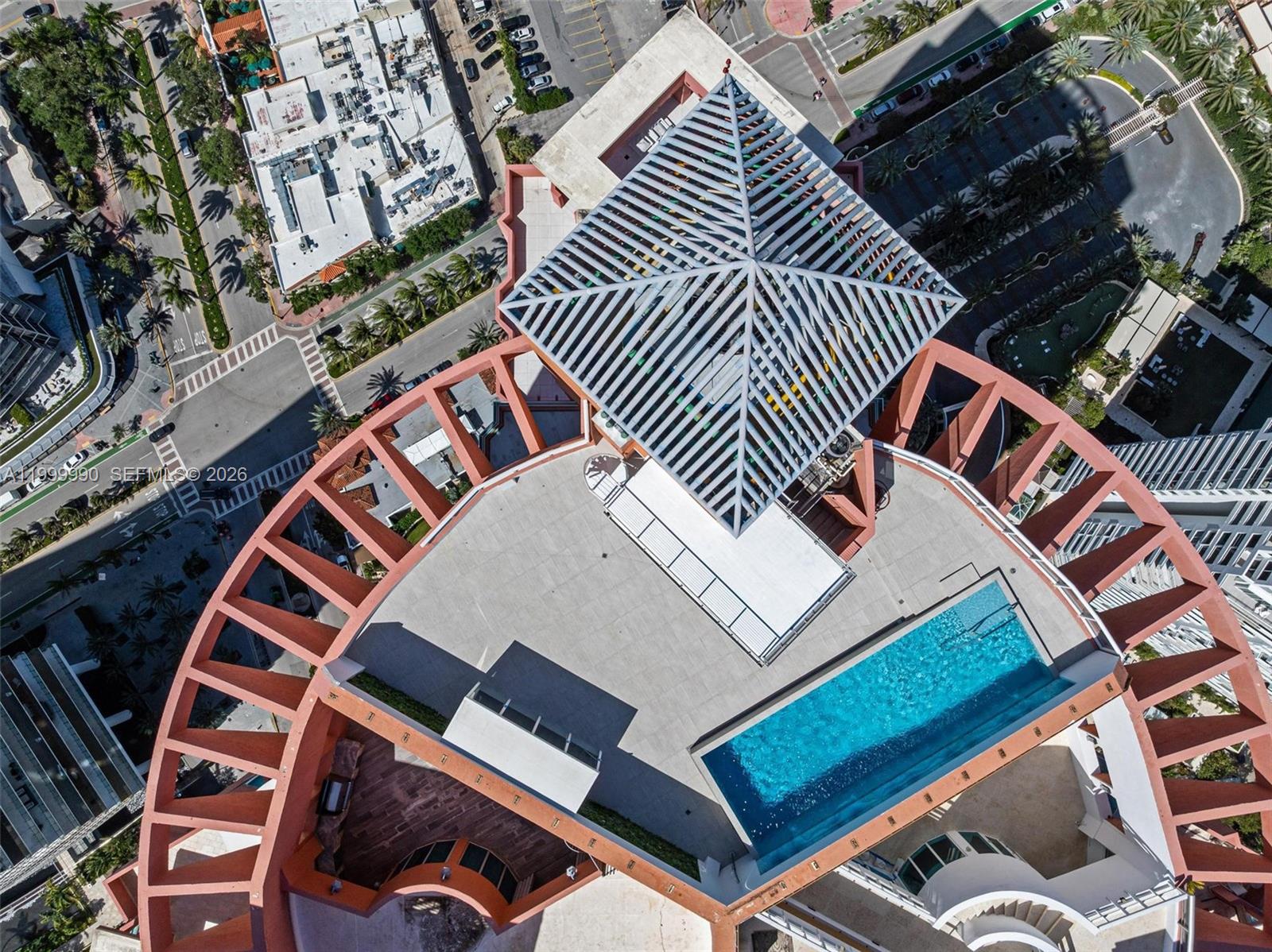 300 S Pointe Dr # 5 Unit: PH-5