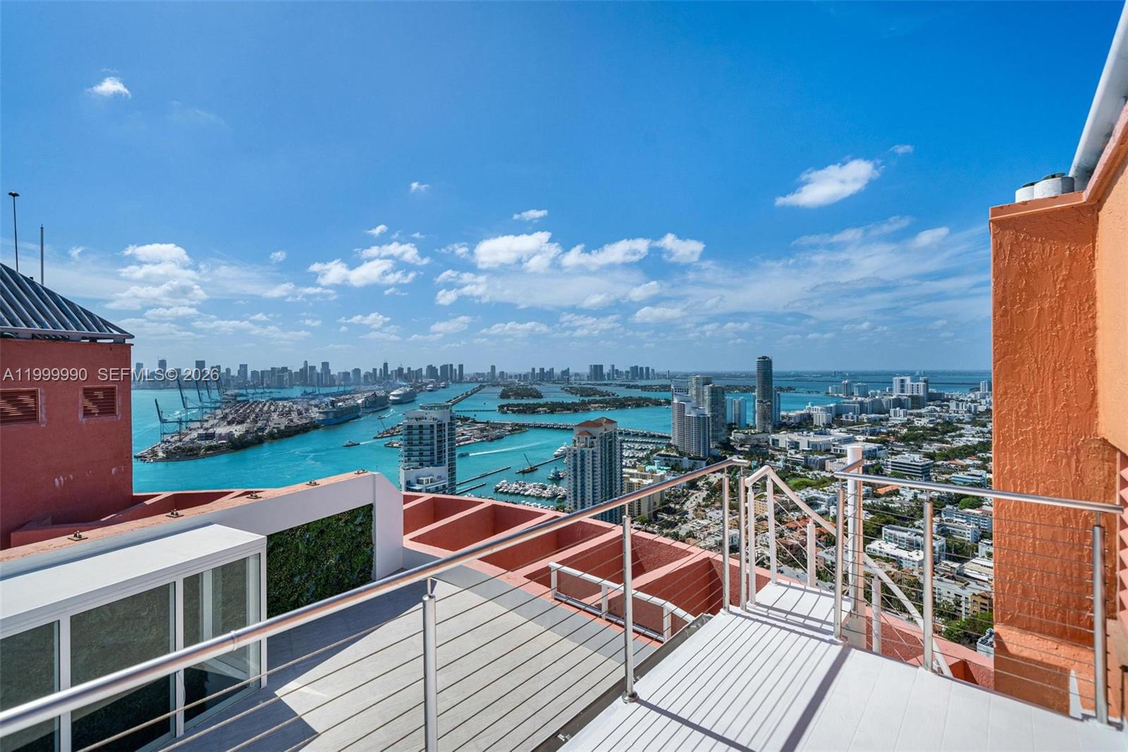 300 S Pointe Dr # 5 Unit: PH-5