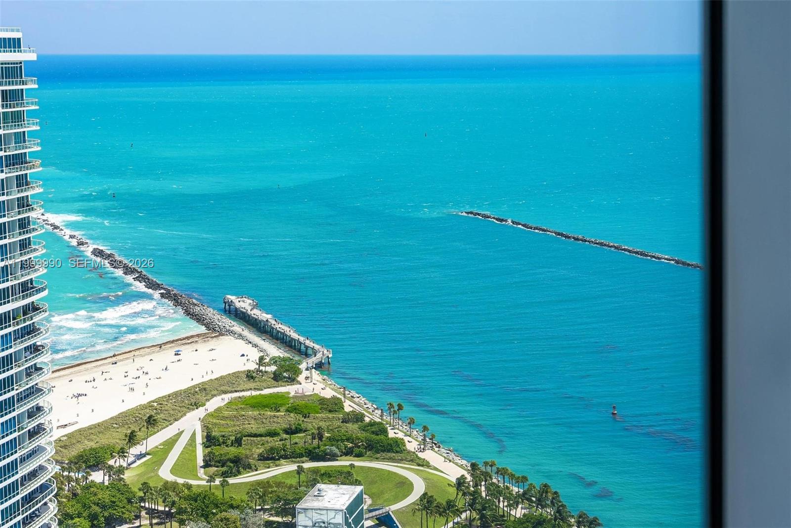 300 S Pointe Dr # 5 Unit: PH-5